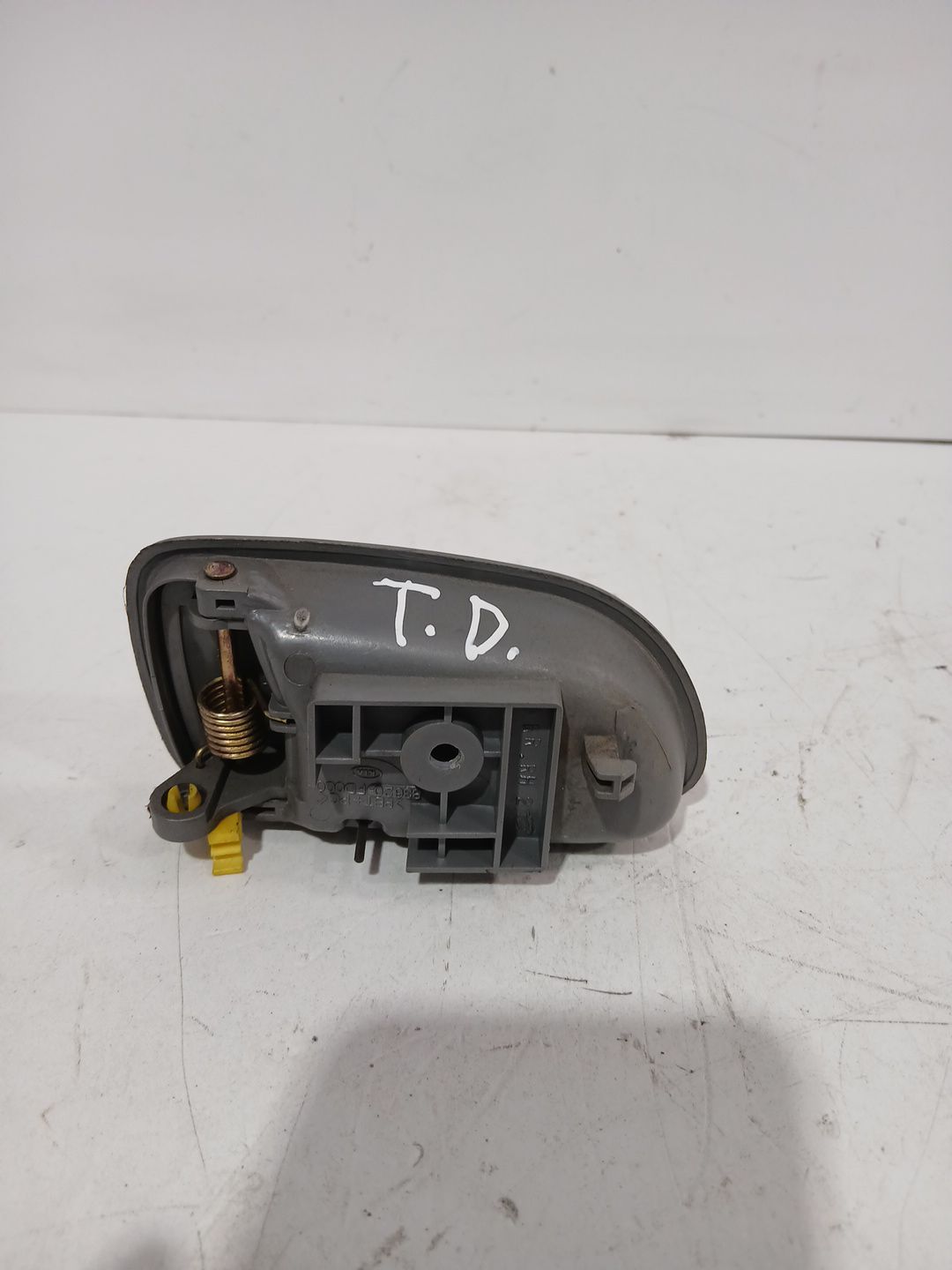 maneta_interior_trasera_derecha_82620fd000_kia_rio_i_sedan_dc_1_3