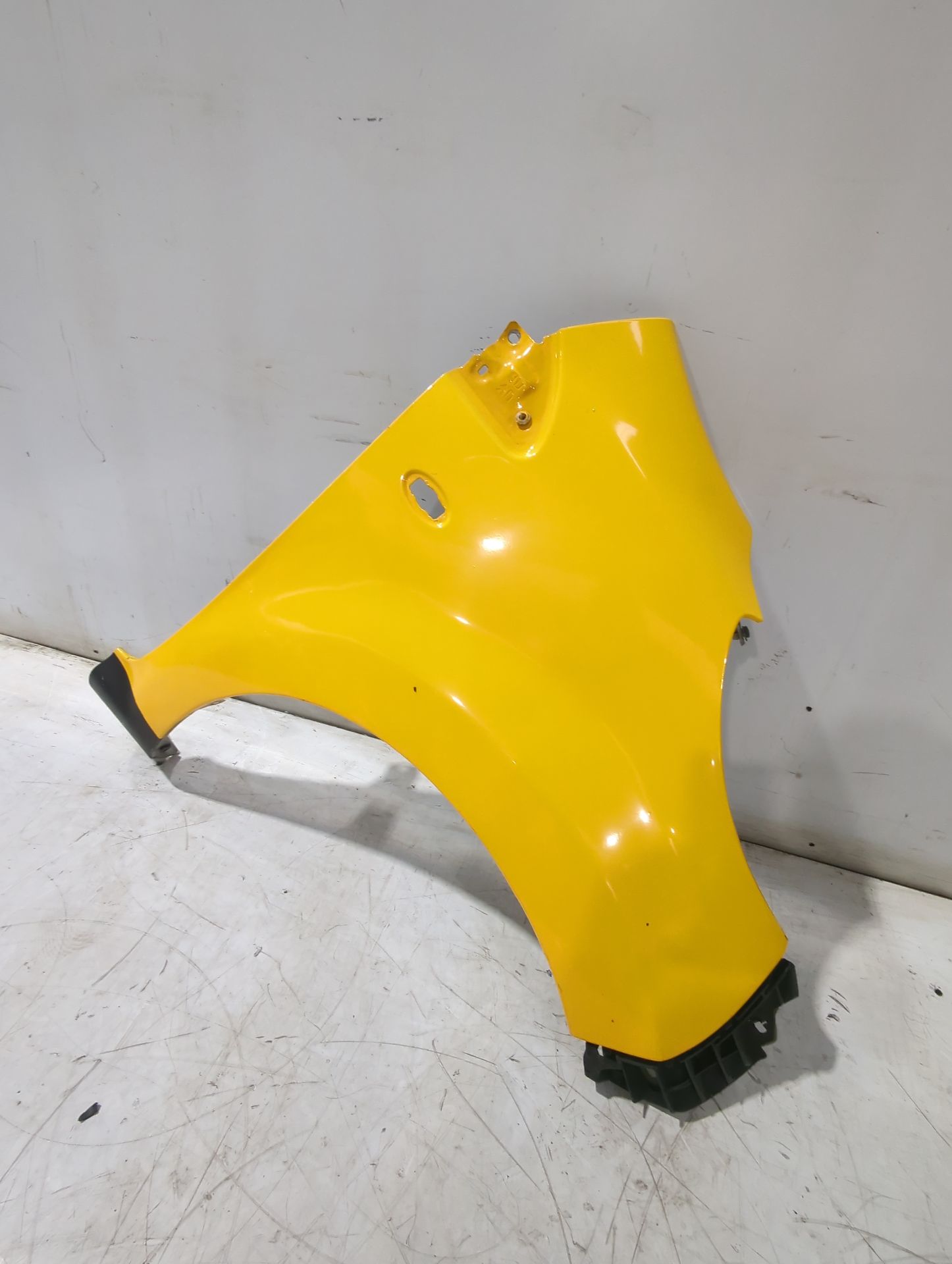 aleta_delantera_derecha_7841s8_peugeot_107_pm_pn_1_4_hdi