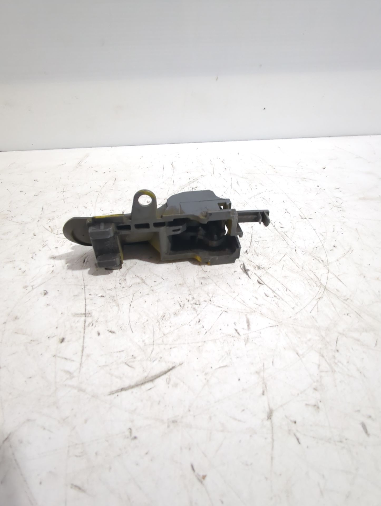 maneta_interior_delantera_izquierda_9143k9_peugeot_107_pm_pn_1_4_hdi