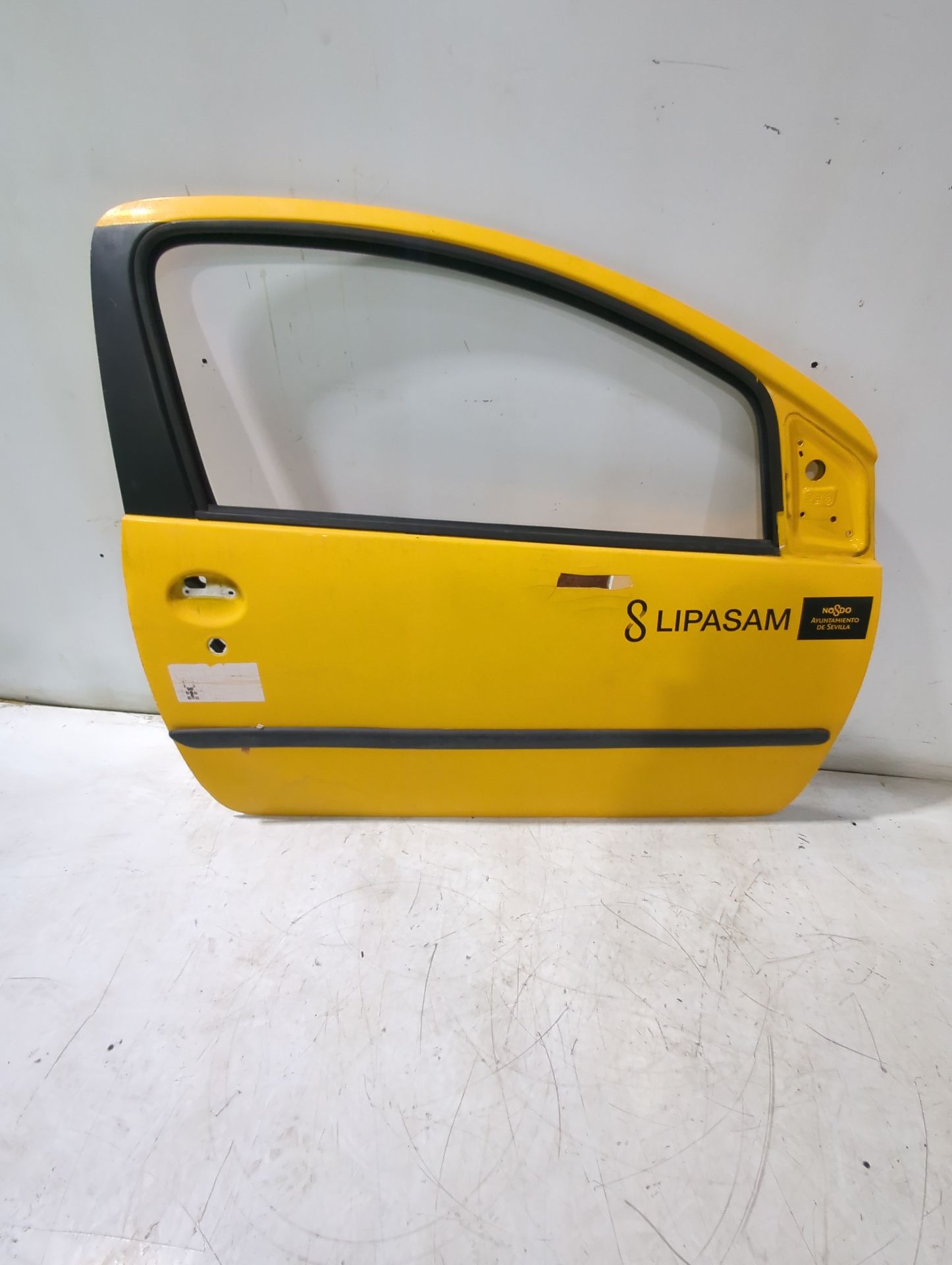 puerta_delantera_derecha_1612543180_peugeot_107_pm_pn_1_4_hdi