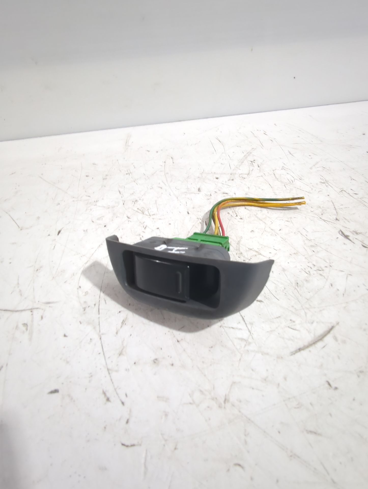 mando_elevalunas_delantero_izquierdo_6554kz_peugeot_107_pm_pn_1_4_hdi