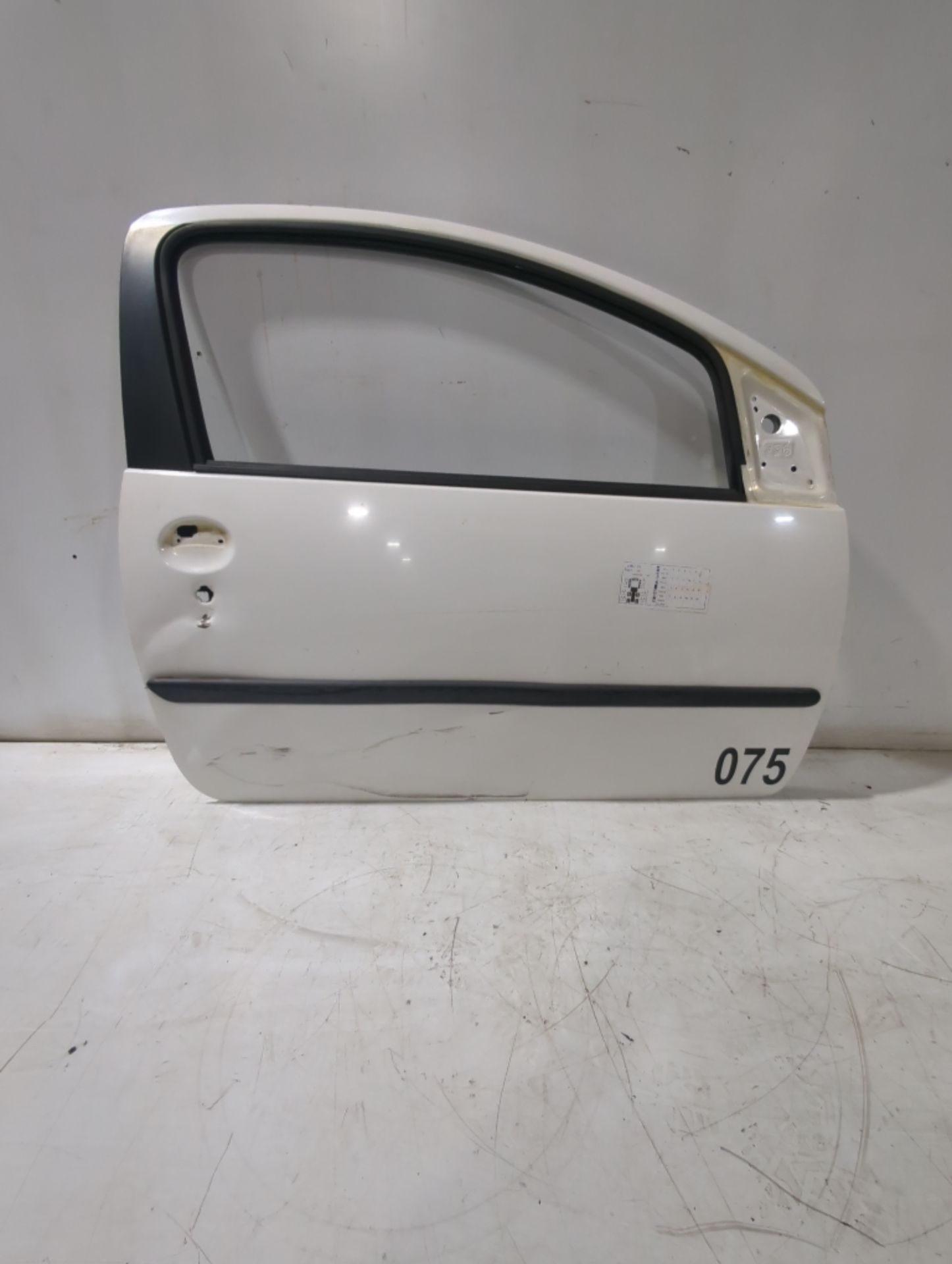 puerta_delantera_derecha_1612543180_citr_n_c1_pm_pn_1_4_hdi