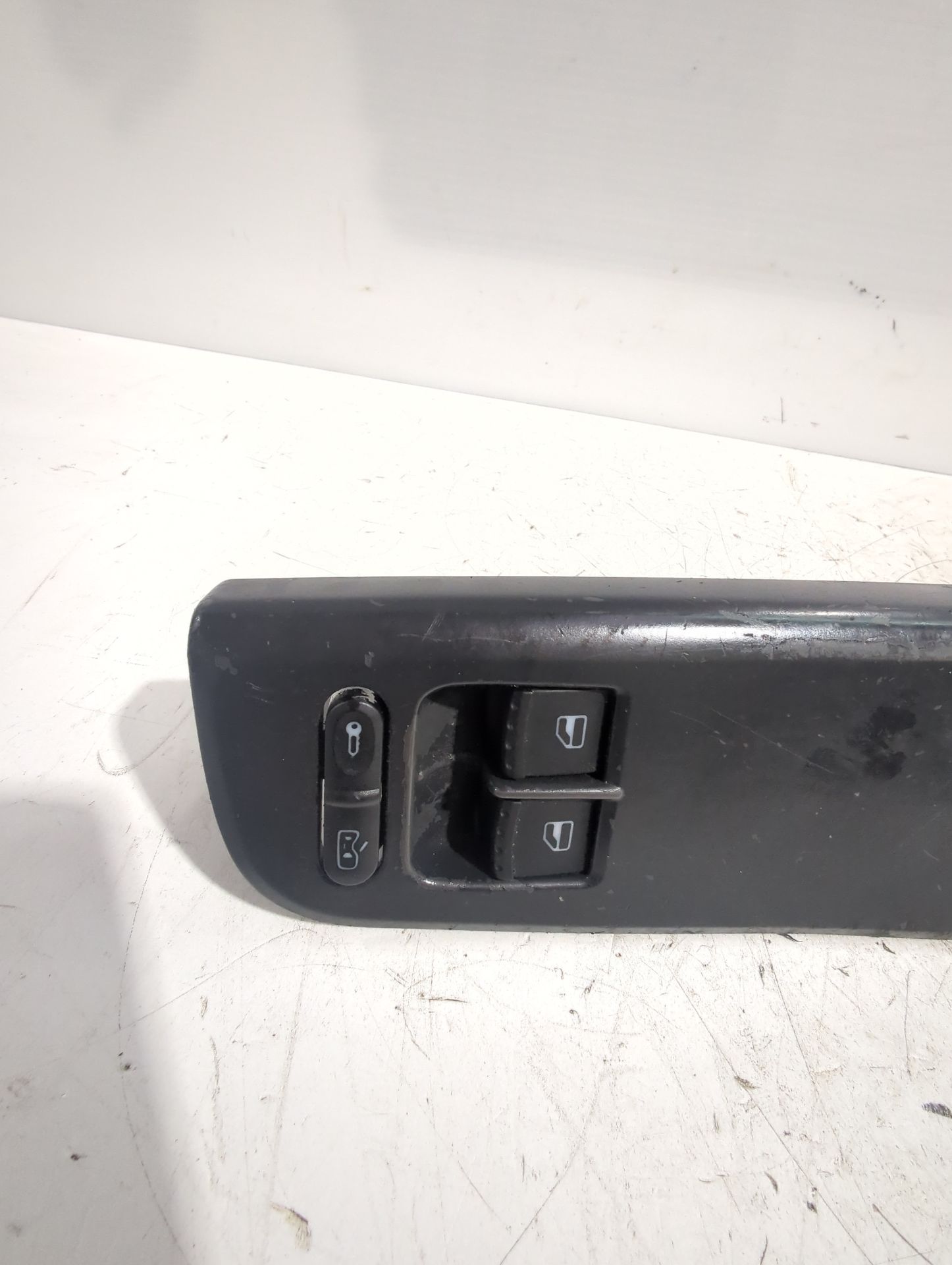 mando_elevalunas_delantero_izquierdo_462060148_1j3959857b_volkswagen_passat_b5_5_3b3_1_9_tdi