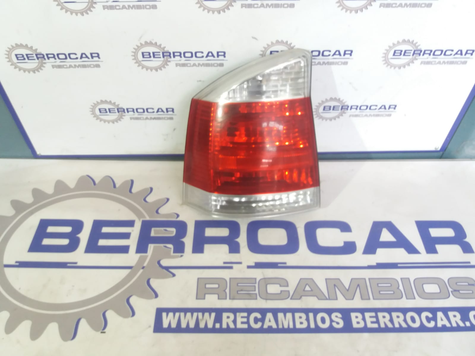 piloto_trasero_izquierdo_13131000_opel_vectra_c_berlina_1_9_cdti_cat_z_19_dtl