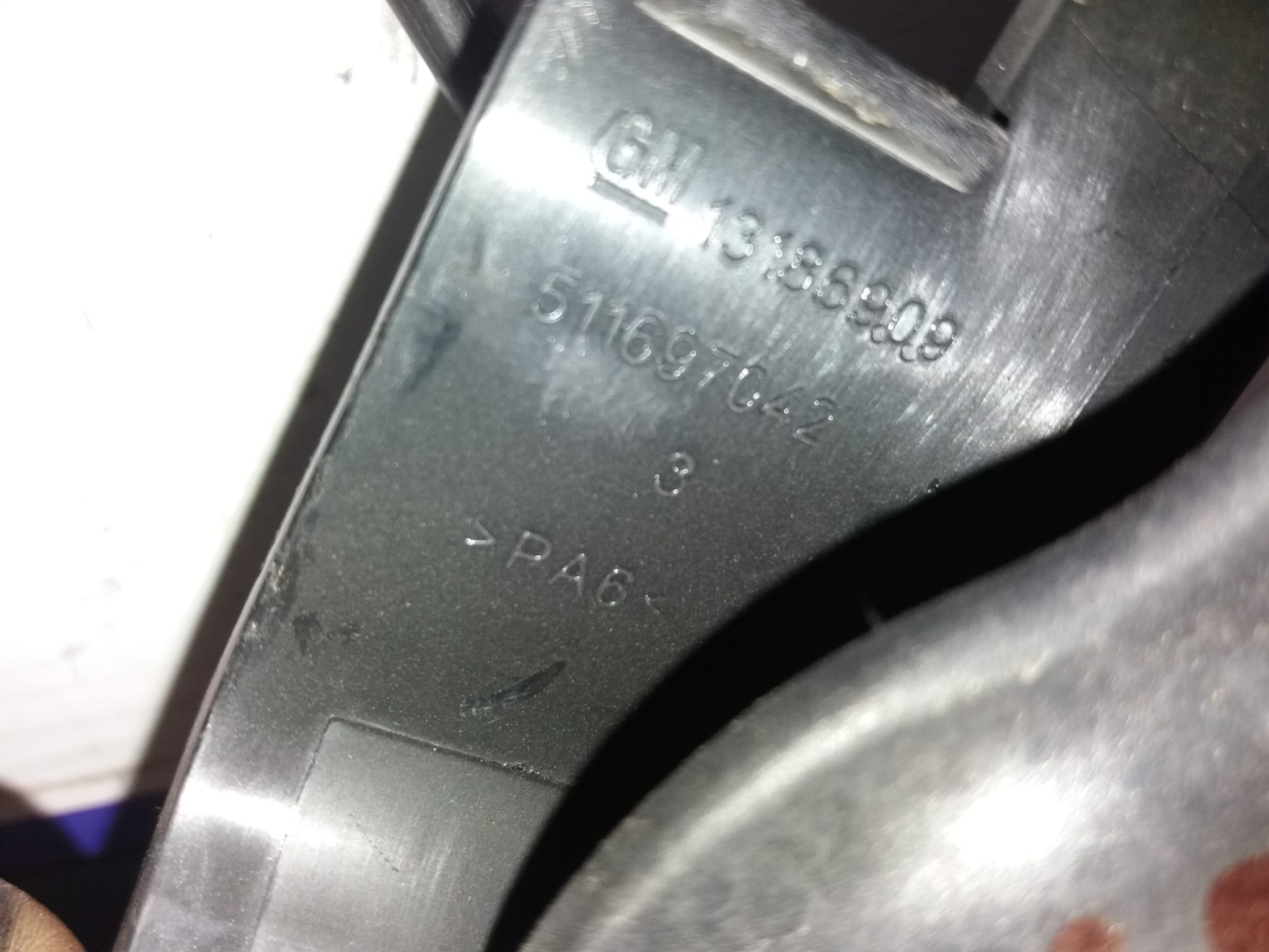 tirador_capot_13186909_opel_corsa_d_1_3_16v_cdti