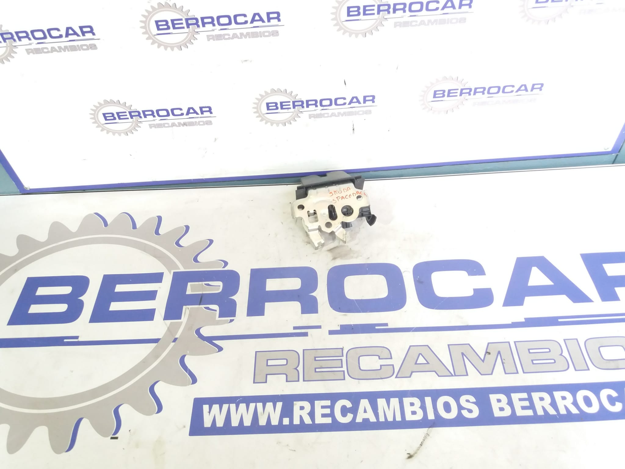cerradura_maletero_porton_5e0827505_skoda_spaceback_5h_1_6_tdi