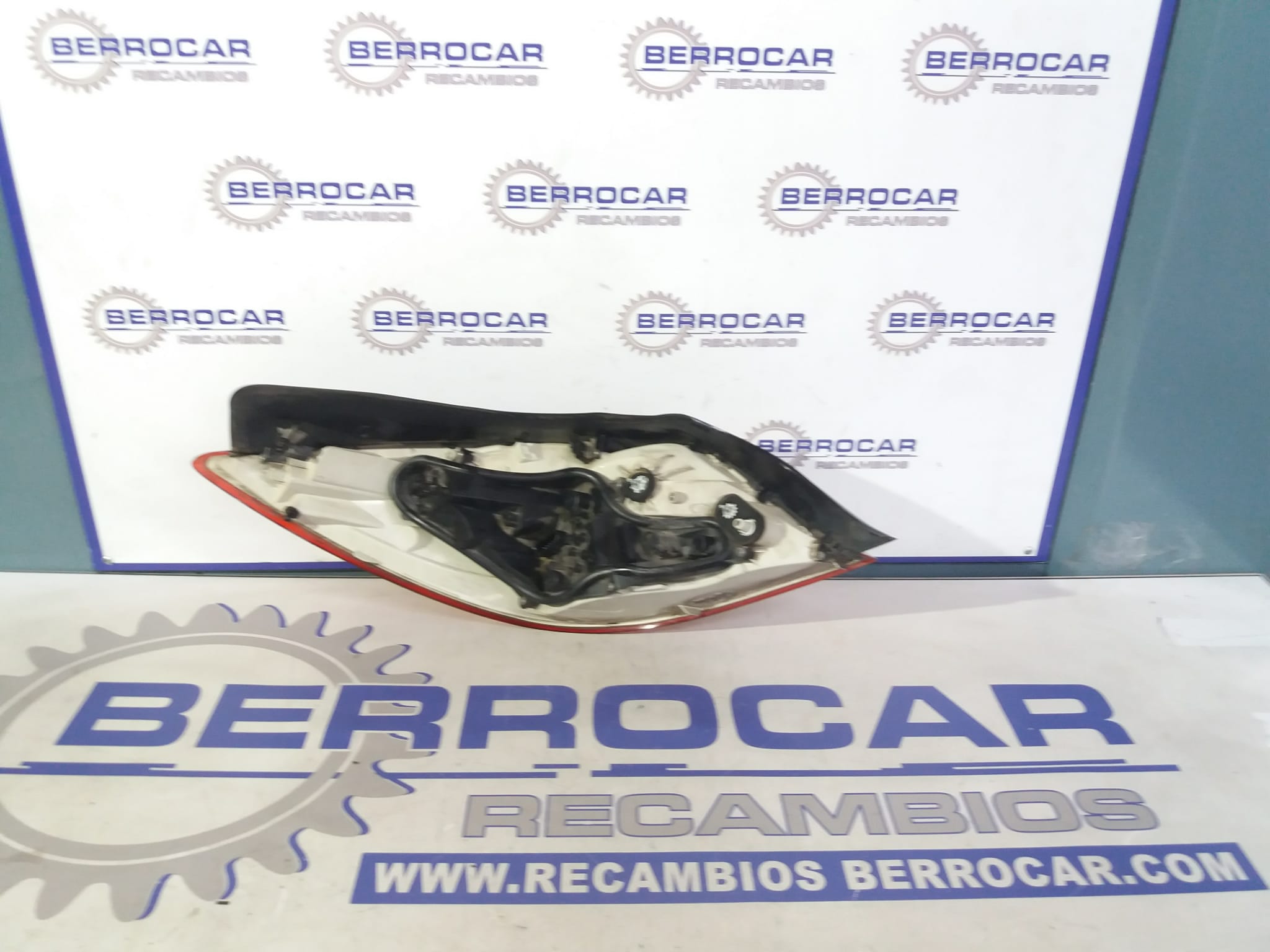 piloto_trasero_derecho_13226837_opel_insignia_berlina_2_0_16v_cdti