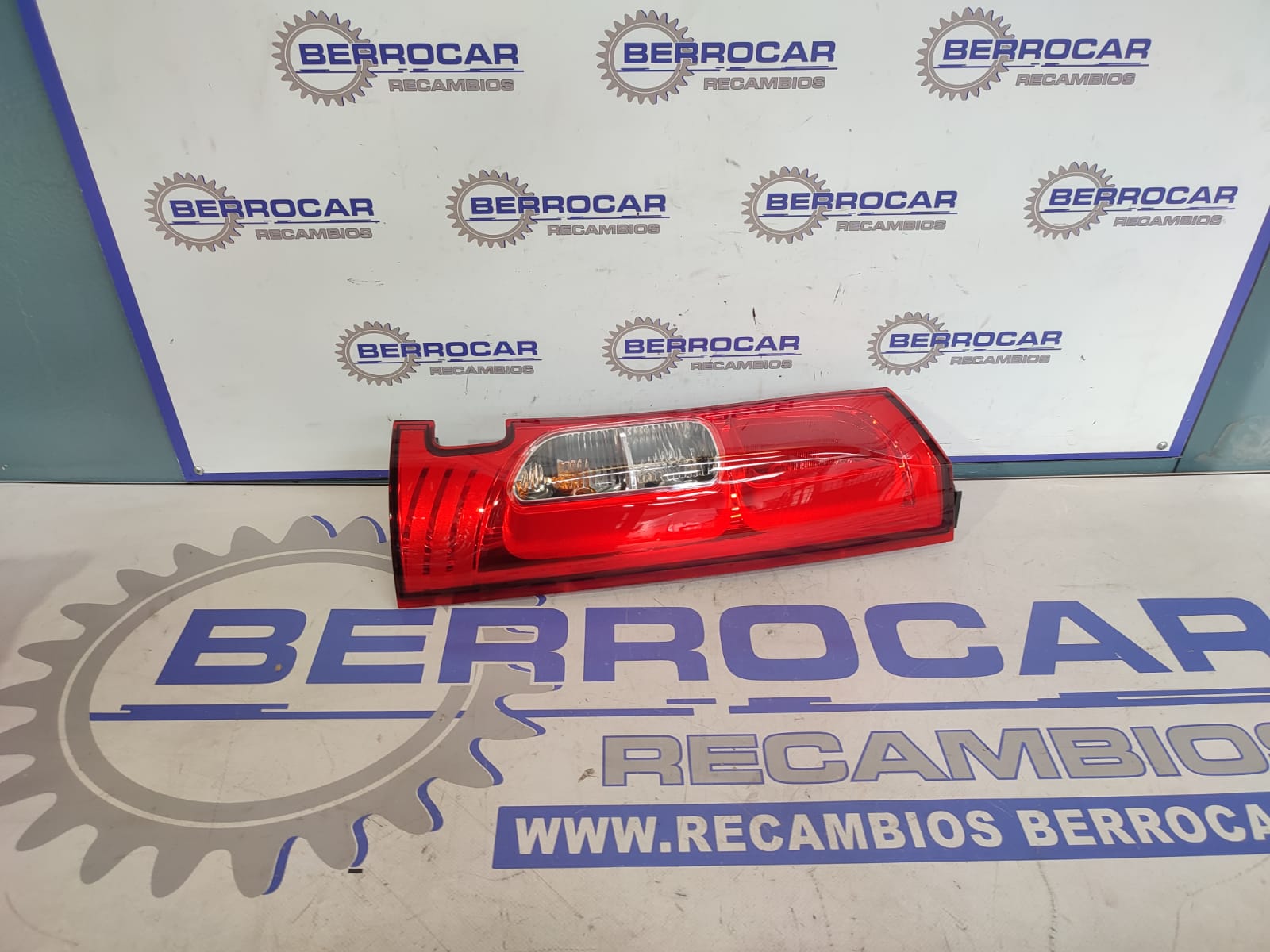 piloto_trasero_derecho_a4159062700_mercedes_benz_citan_w415_combi