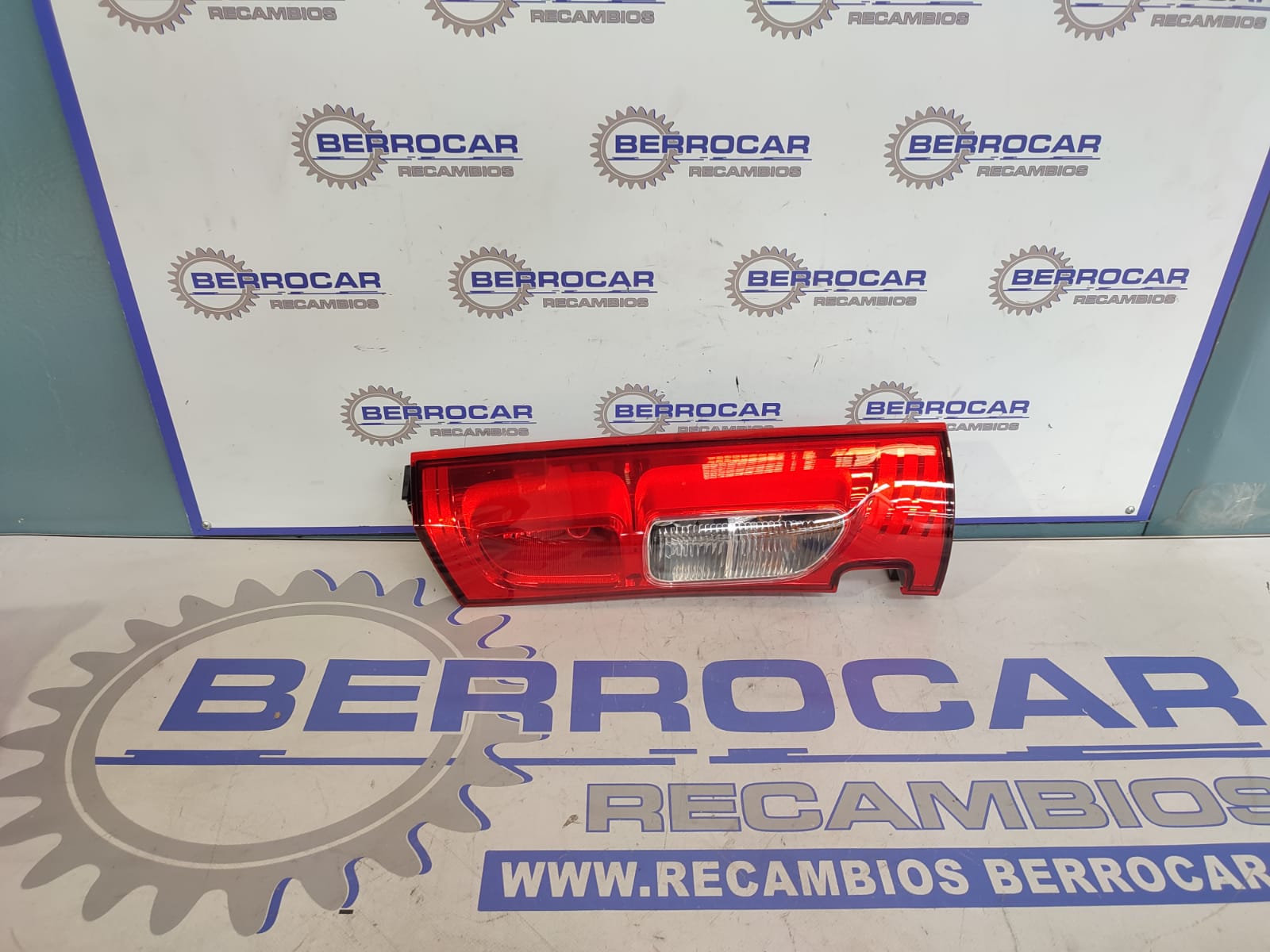 piloto_trasero_derecho_a4159062700_mercedes_benz_citan_w415_combi