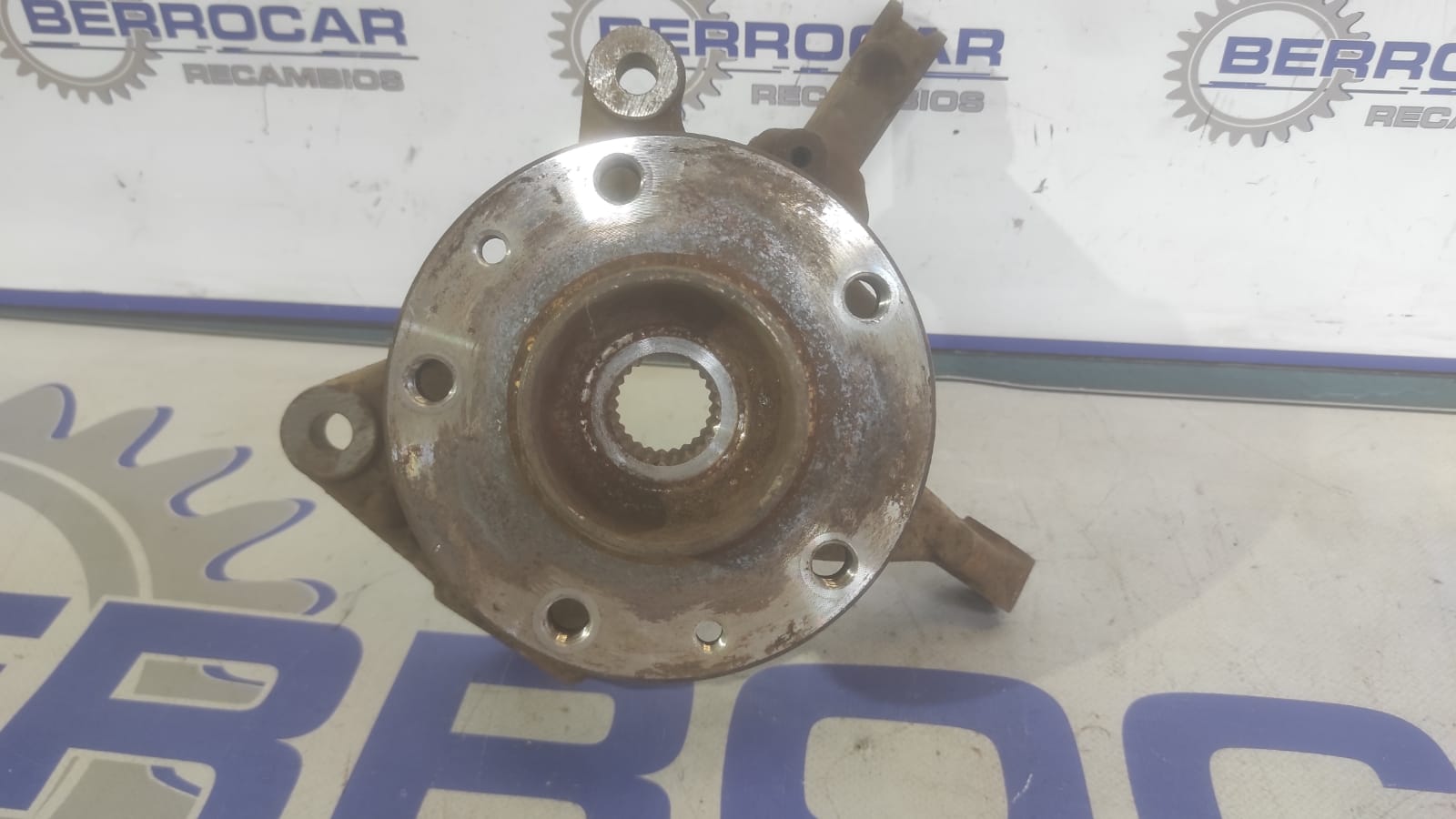 mangueta_delantera_izquierda_8200881914_dacia_duster