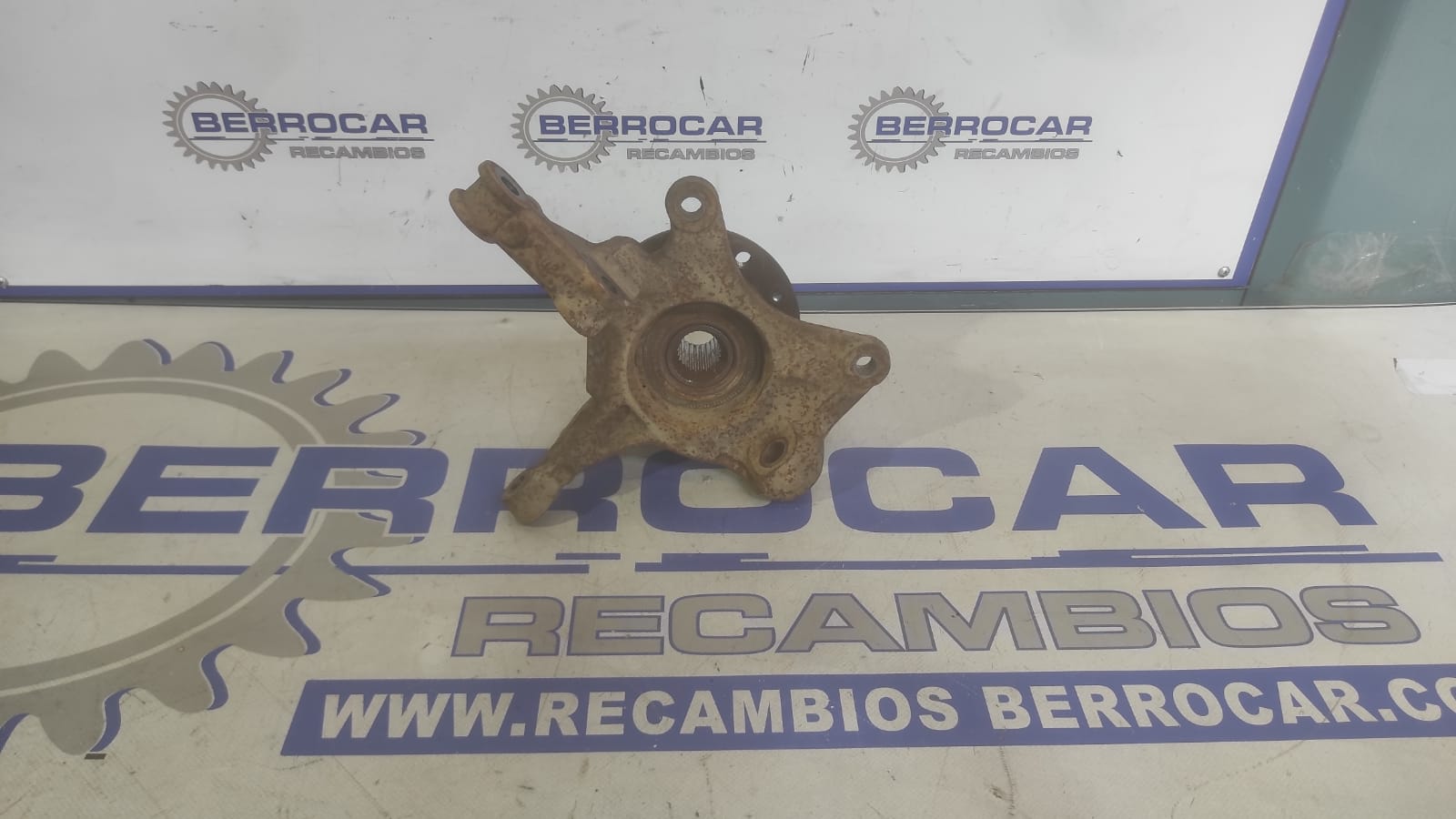 mangueta_delantera_izquierda_8200881914_dacia_duster