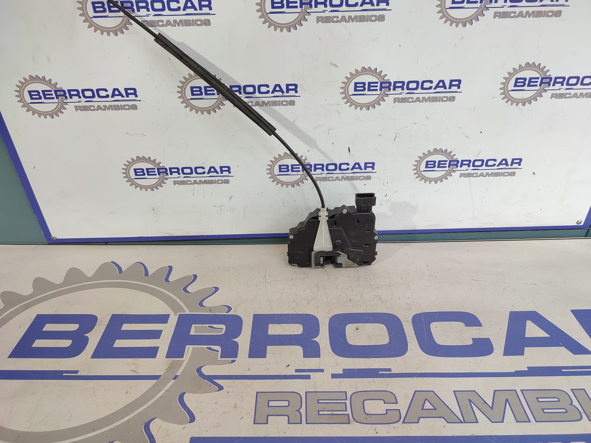 cerradura_puerta_delantera_derecha_51797558_fiat_grande_punto_199