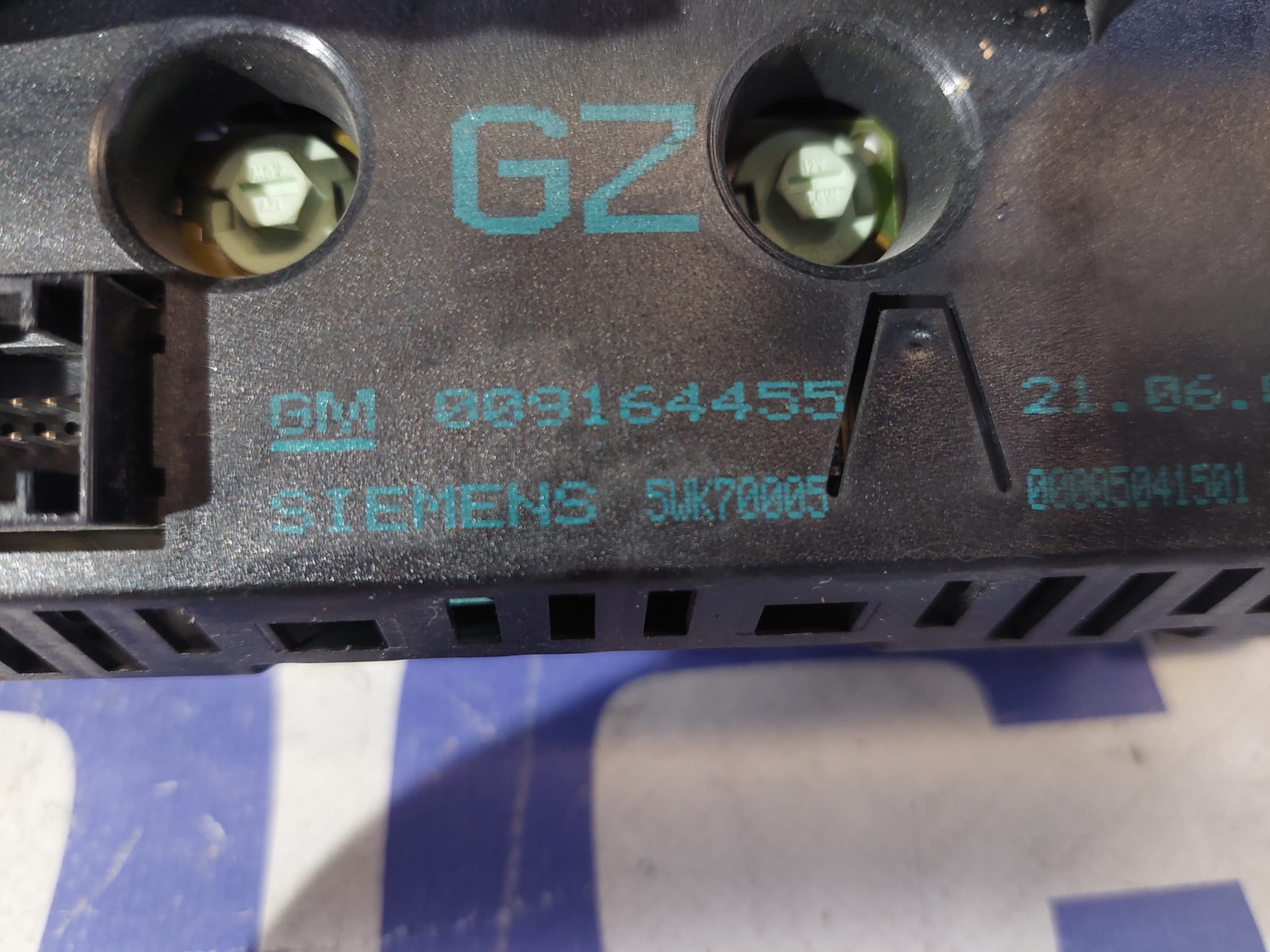 pantalla_multifuncion_009164455_opel_corsa_d