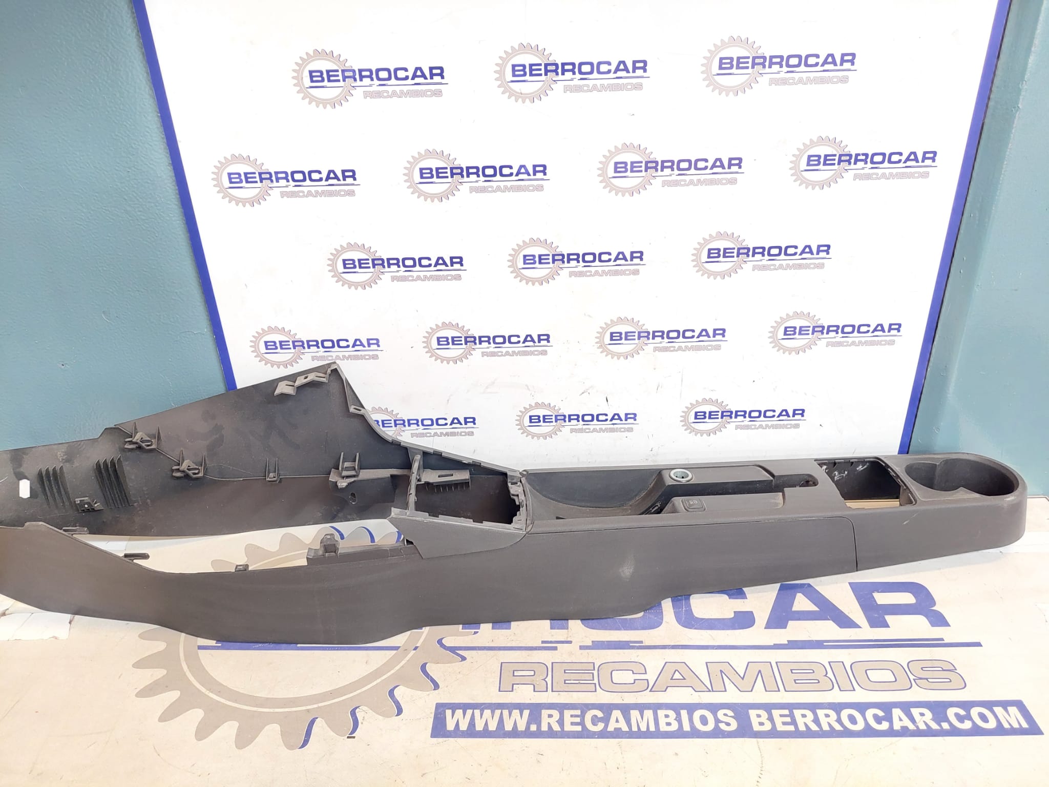 consola_central_5jb863241_skoda_spaceback_5h_1_6_tdi