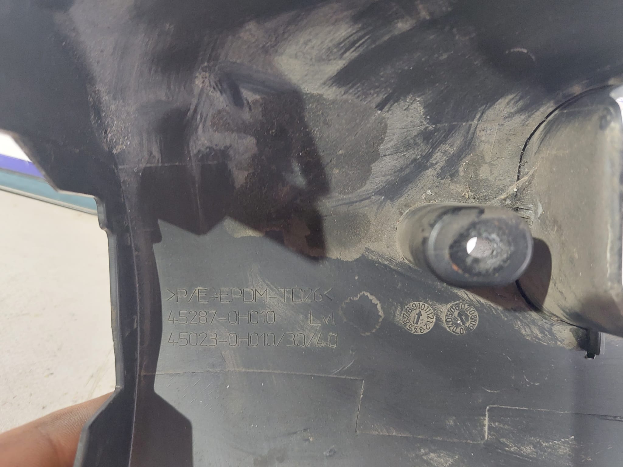 recubrimiento_columna_direccion_452870h010_peugeot_107_1_0_cat_384f