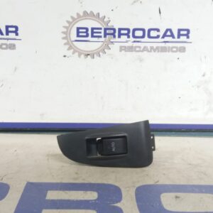 mando_elevalunas_trasero_derecho_7427105020_toyota_avensis_berlina_t25_1_8_16v_cat