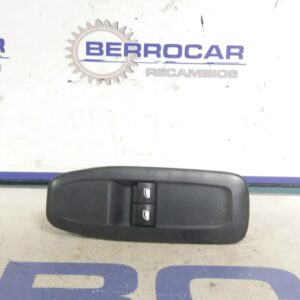 mando_elevalunas_delantero_izquierdo_96749245_peugeot_208_1_6_blue_hdi_fap