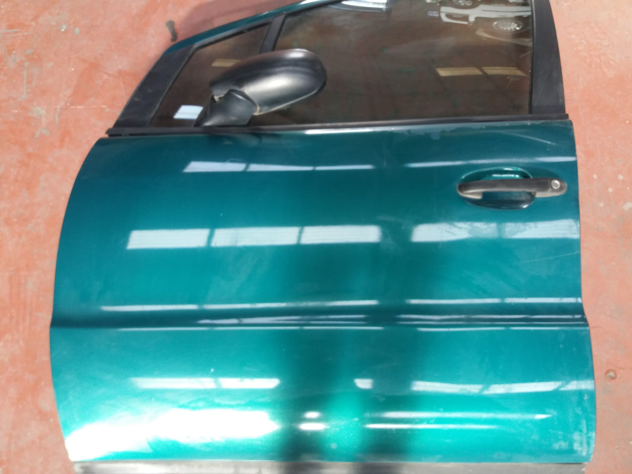 puerta_delantera_izquierda_a1687200305_mercedes_benz_clase_a_w168_1_4_cat