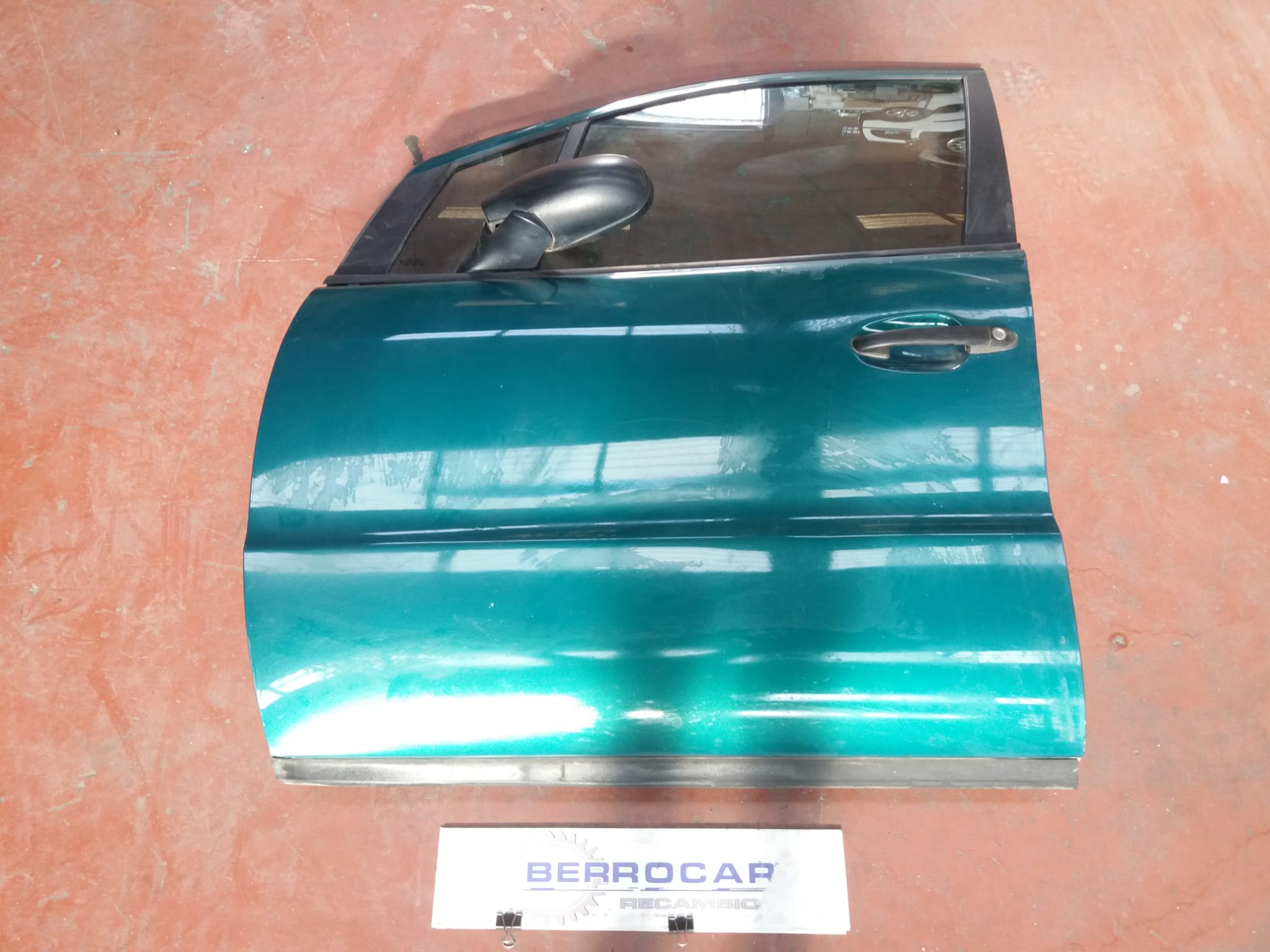 puerta_delantera_izquierda_a1687200305_mercedes_benz_clase_a_w168_1_4_cat