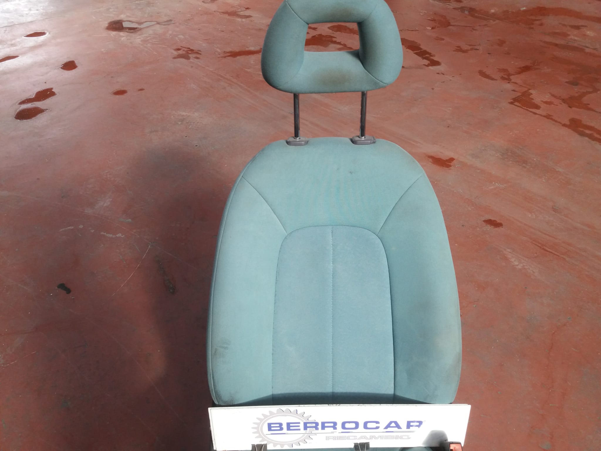 asiento_delantero_derecho_a1689100122_mercedes_benz_clase_a_w168_1_4_cat