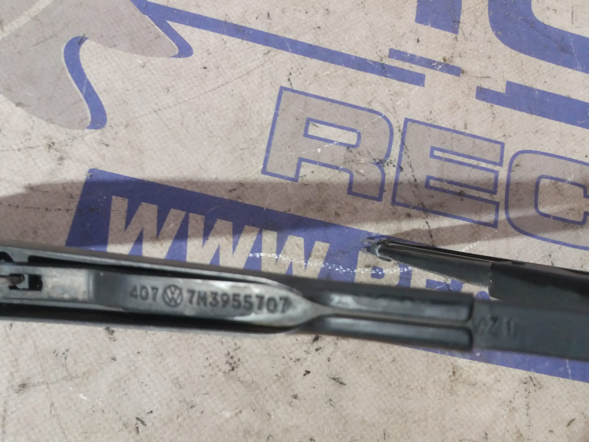 brazo_limpia_trasero_7m3955707_seat_alhambra_7v9_2_0_tdi