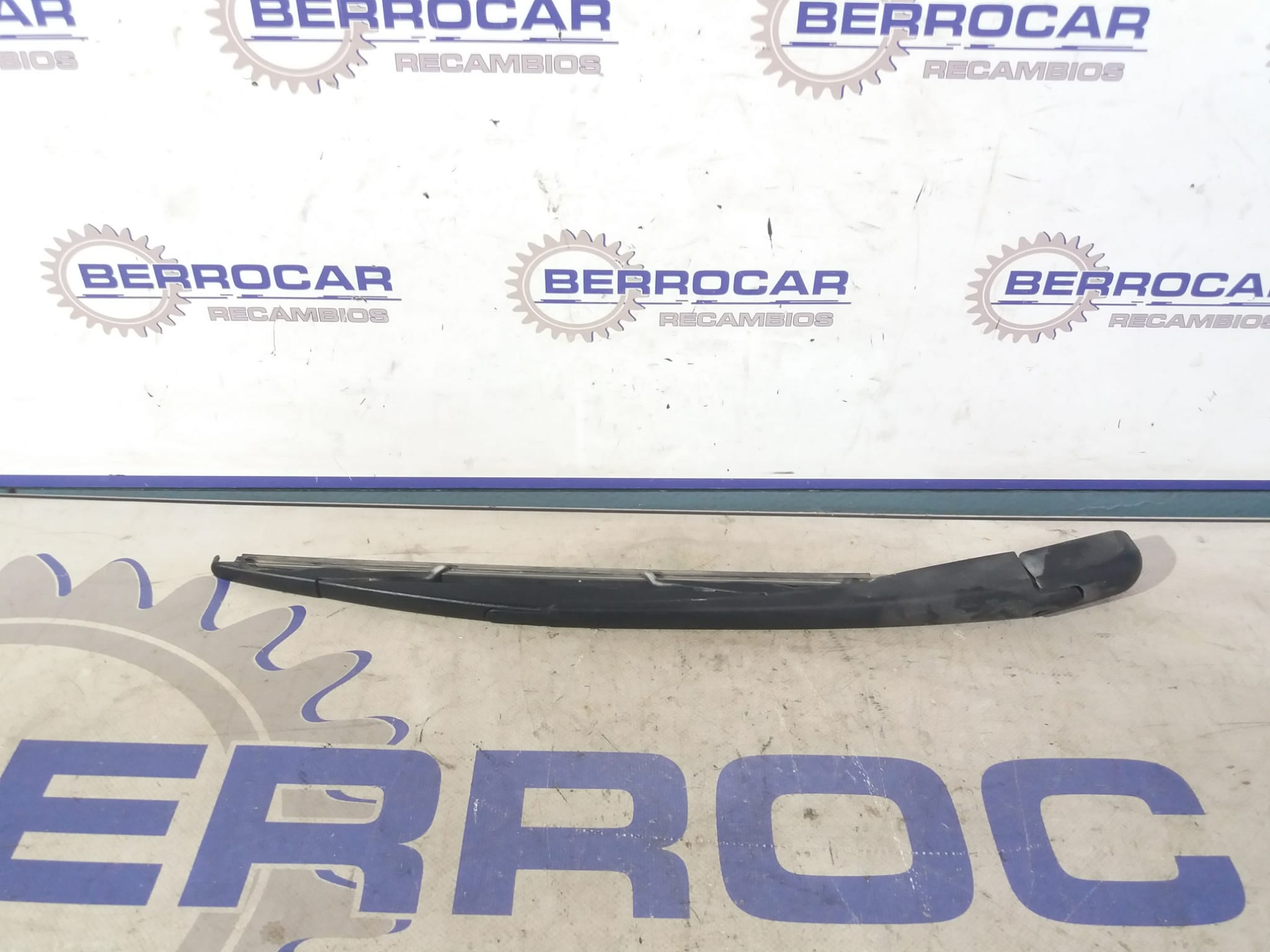 brazo_limpia_trasero_9651169977_peugeot_206_berlina_1_9_diesel