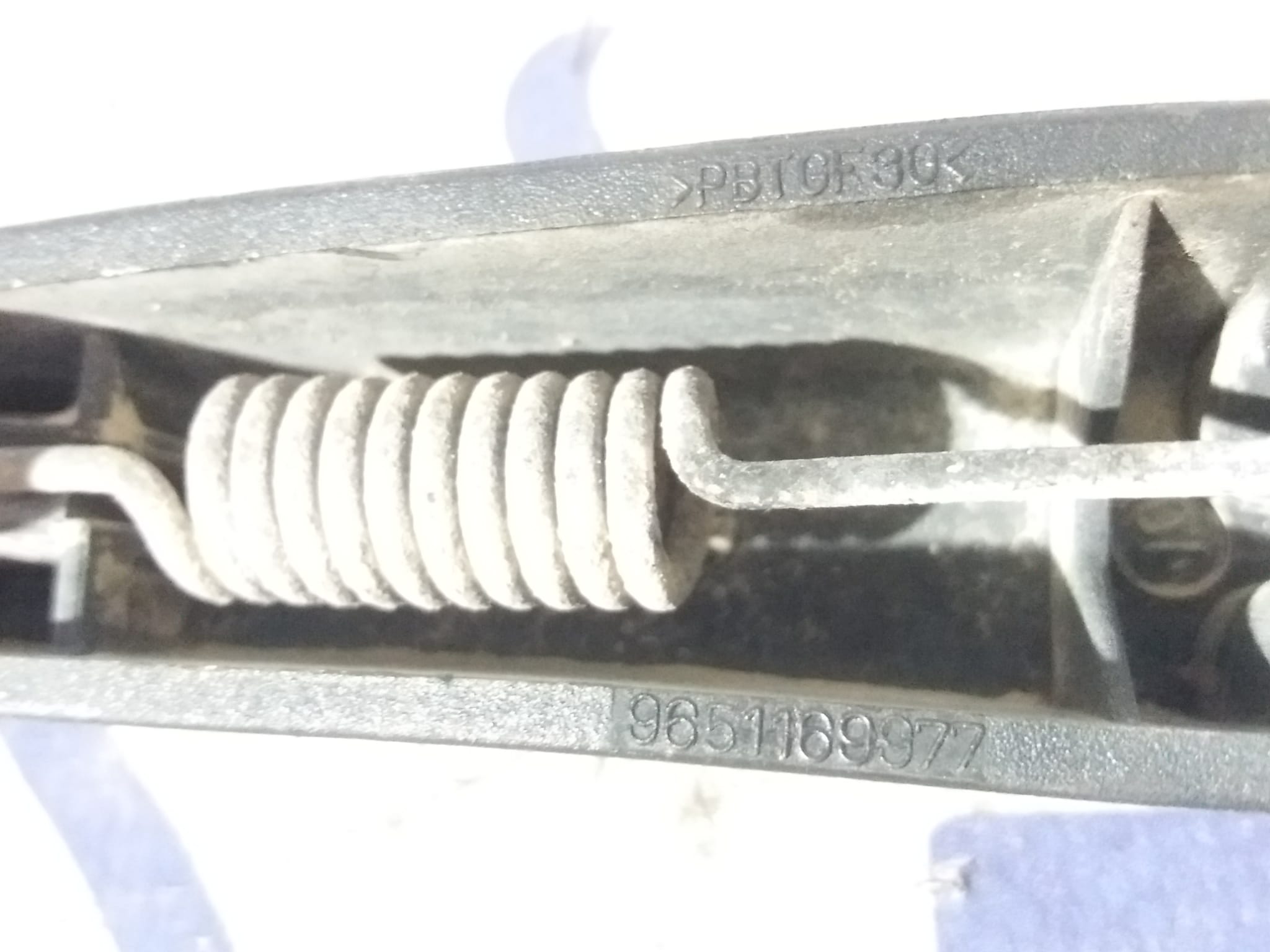 brazo_limpia_trasero_9651169977_peugeot_206_berlina_1_9_diesel