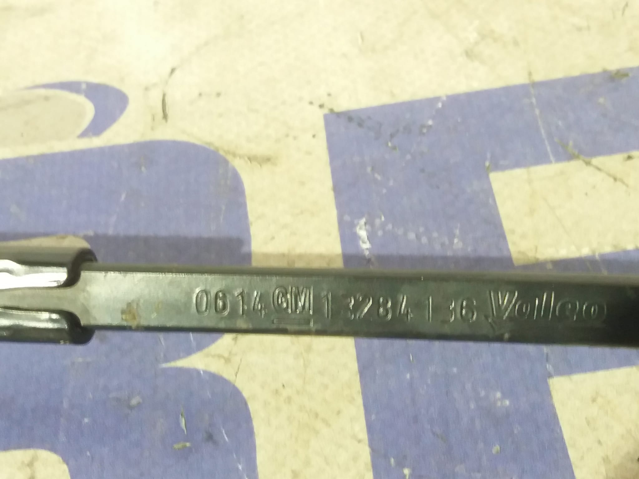 brazo_limpia_delantero_izquierdo_13284136_opel_corsa_d