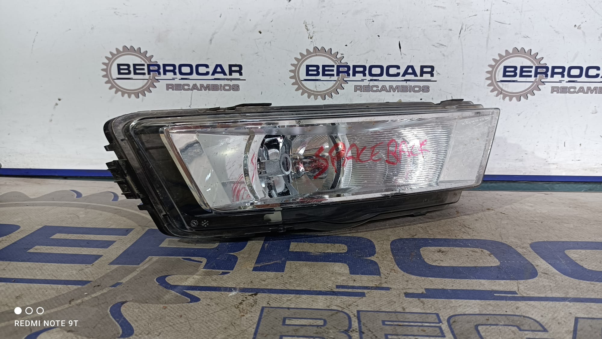 faro_antiniebla_derecho_5ja941700_skoda_spaceback_5h_1_6_tdi