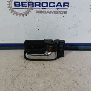 maneta_interior_delantera_derecha_50594a_toyota_avensis_berlina_t25_1_8_16v_cat