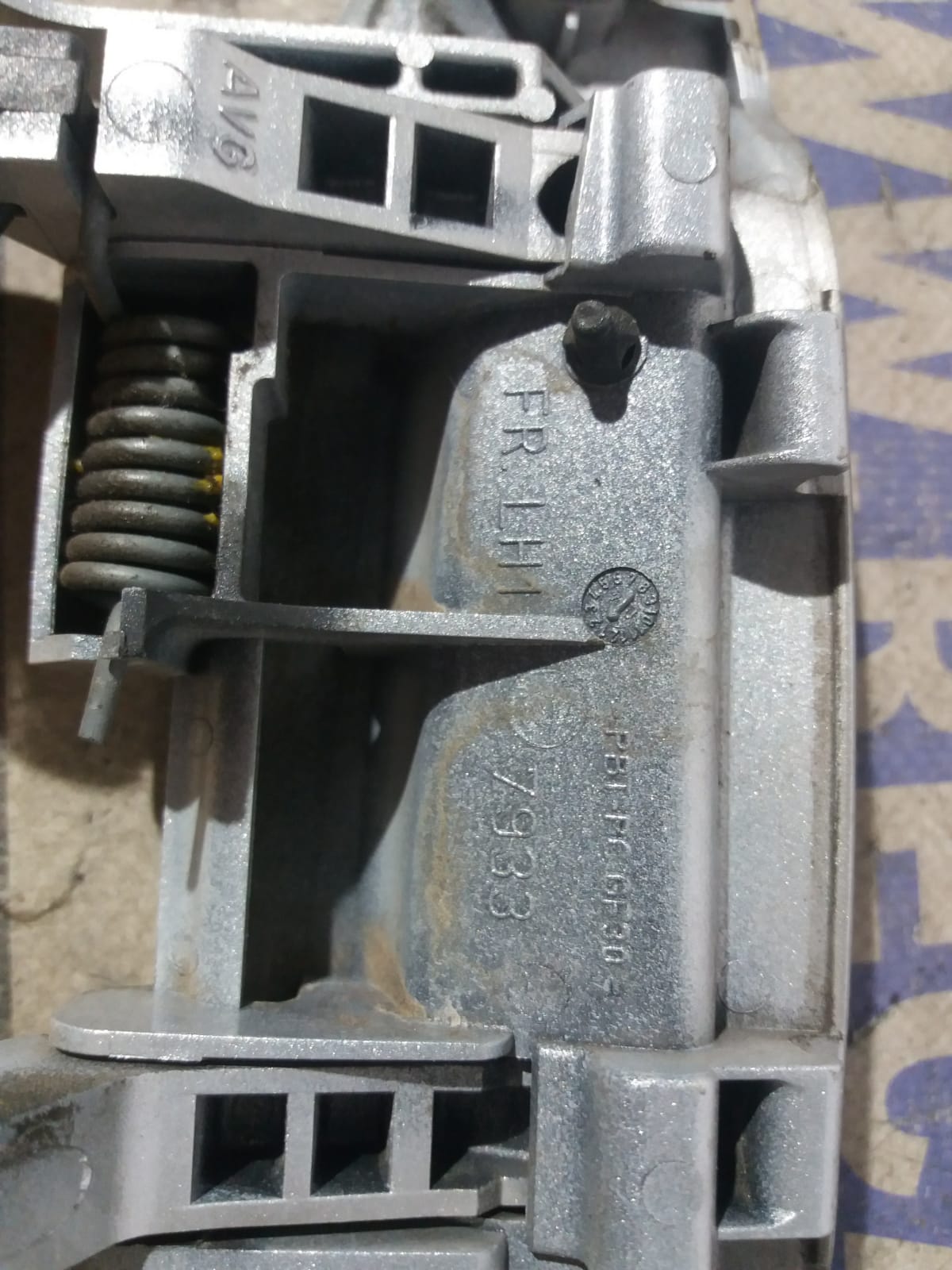 maneta_exterior_delantera_izquierda_692060d030b2_toyota_yaris_ncp1_nlp1_scp1_1_0_cat