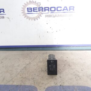 interruptor_8415202021_toyota_corolla_verso_r1_2_2_d_cat