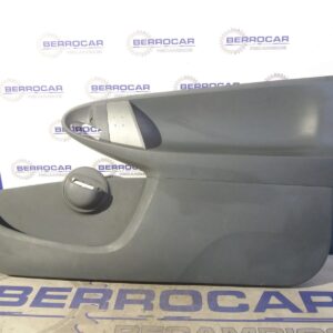 guarnecido_puerta_delantera_derecha_676110h020_peugeot_107_1_0_cat_384f