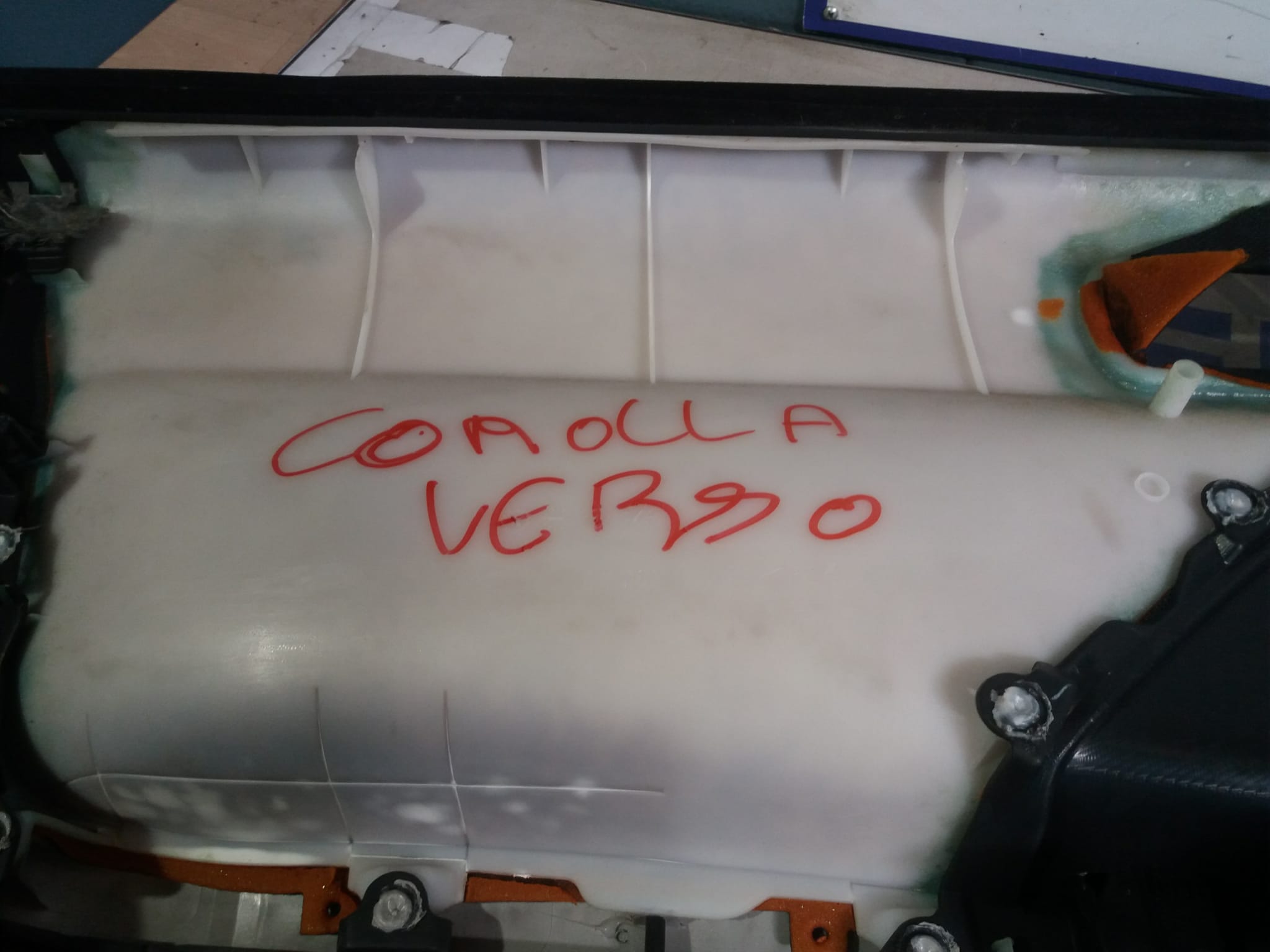 guarnecido_puerta_delantera_derecha_676100f020b0_toyota_corolla_verso_r1_2_2_d_cat