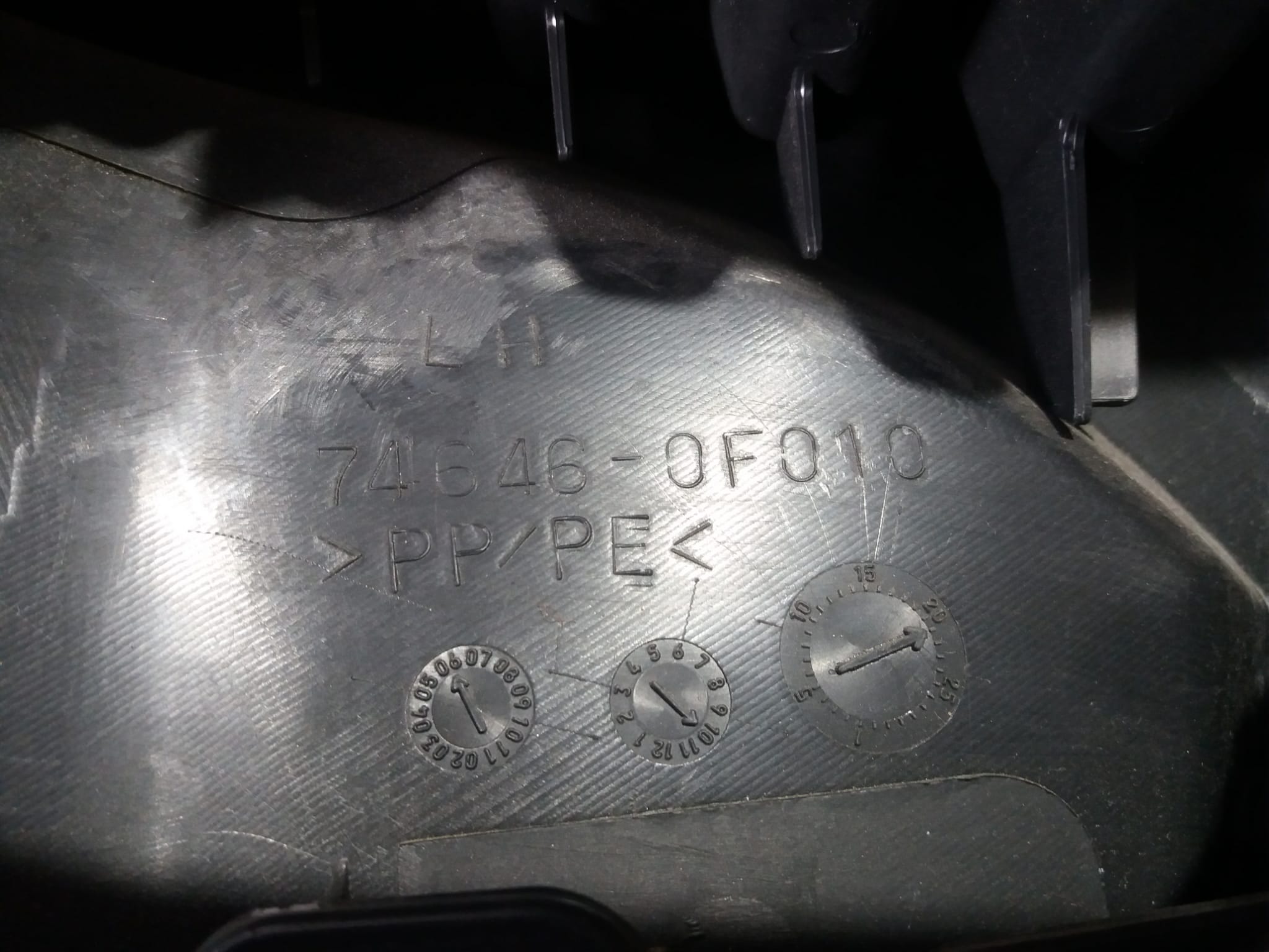 guarnecido_puerta_delantera_izquierda_676200f020b0_toyota_corolla_verso_r1_2_2_d_cat