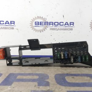 caja_reles_fusibles_2105460543_mercedes_benz_clase_e_w210_berlina_diesel_3_0_diesel_cat