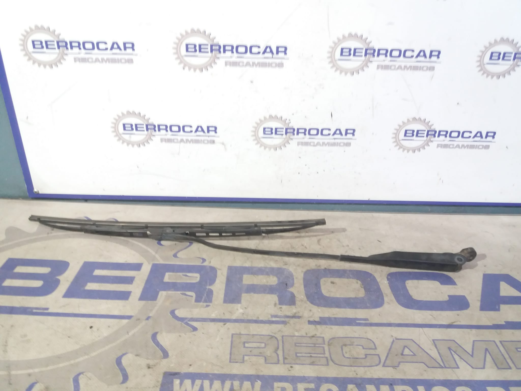 brazo_limpia_delantero_izquierdo_09114666_opel_corsa_c_1_3_16v_cdti_cat_z_13_dt_ln9