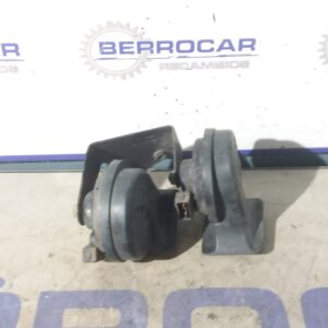 claxon_0092018_volkswagen_passat_berlina_3b2_1_9_tdi