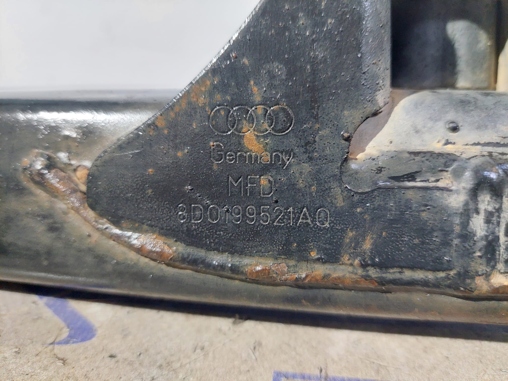 travesano_inferior_8d0199521m_volkswagen_passat_berlina_3b2_1_9_tdi