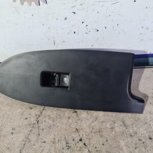 mando_elevalunas_delantero_derecho_156094784_alfa_romeo_giulietta_191_1_6_jtdm_cat