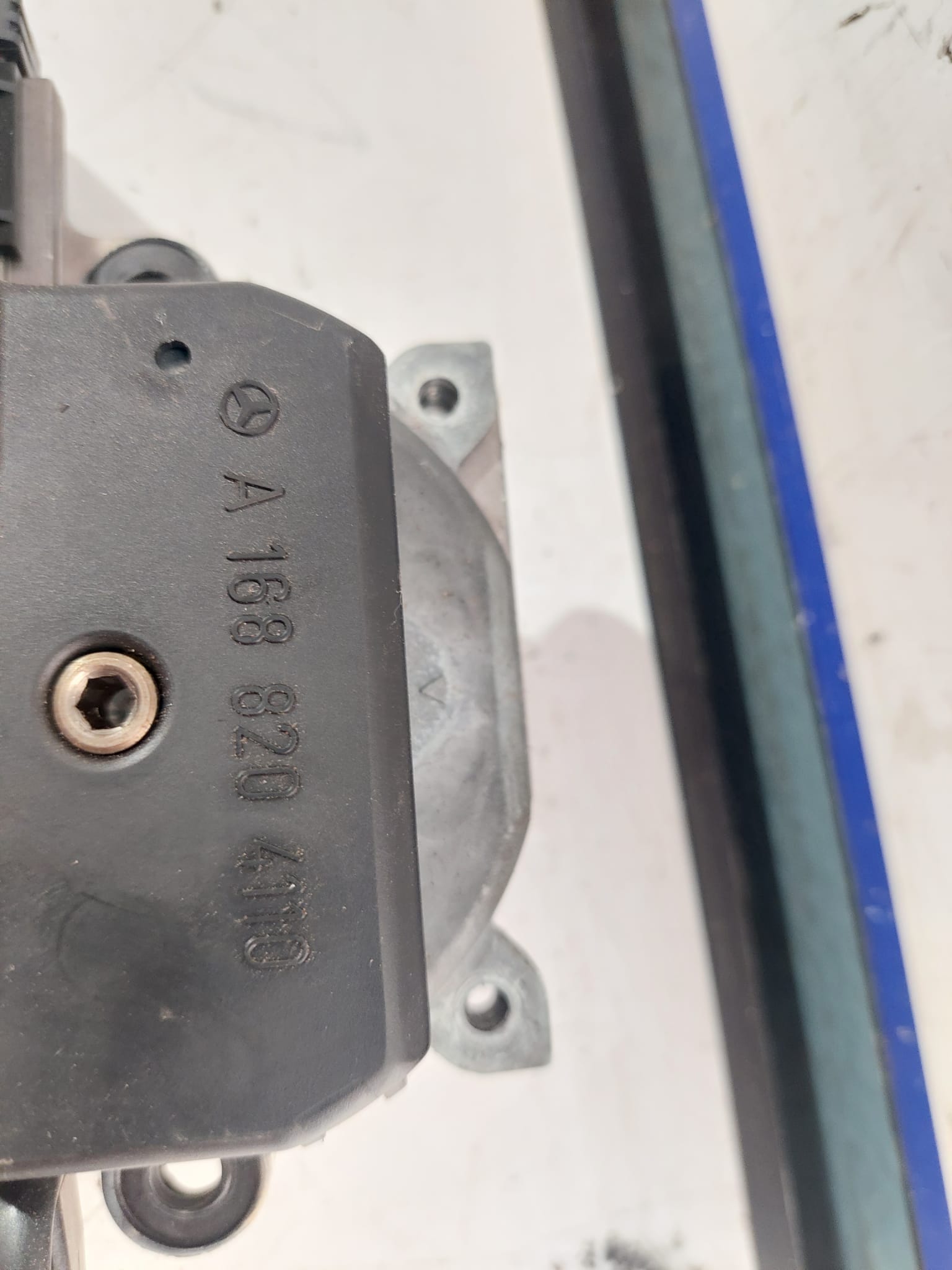 motor_techo_electrico_a1688204110_mercedes_benz_clase_a_w169_1_7_cat