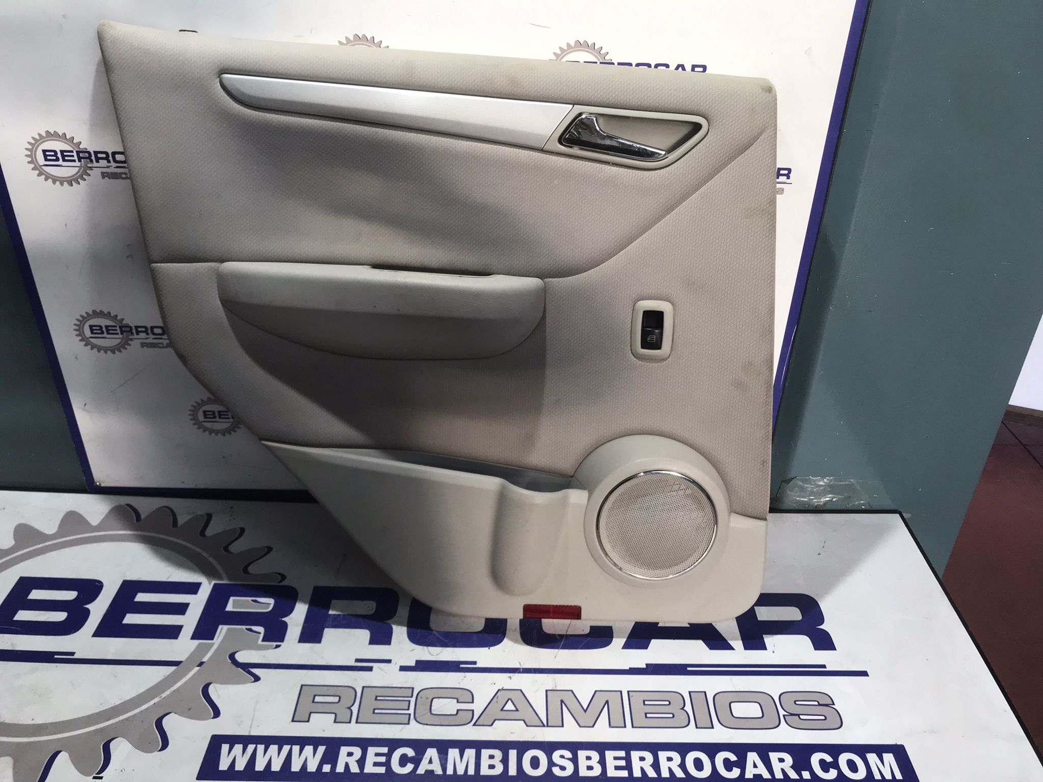 guarnecido_puerta_trasera_izquierda_a1697302970_mercedes_benz_clase_a_w169_1_7_cat