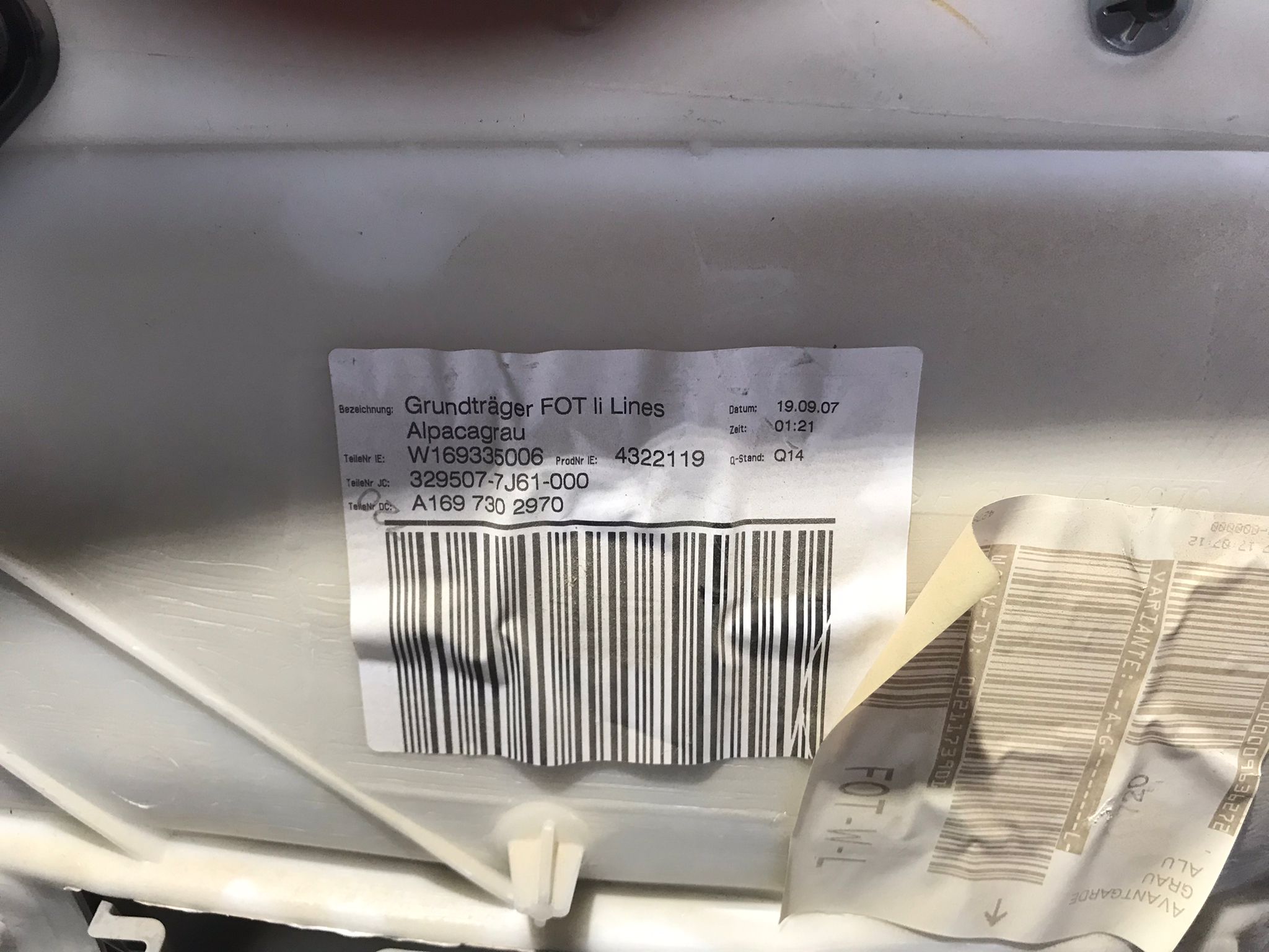 guarnecido_puerta_trasera_izquierda_a1697302970_mercedes_benz_clase_a_w169_1_7_cat