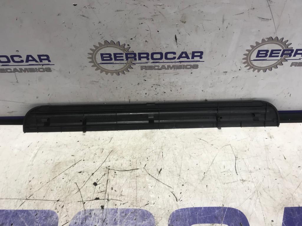 moldura_lateral_6791142030_toyota_rav_4_2_2_d_4d_cat