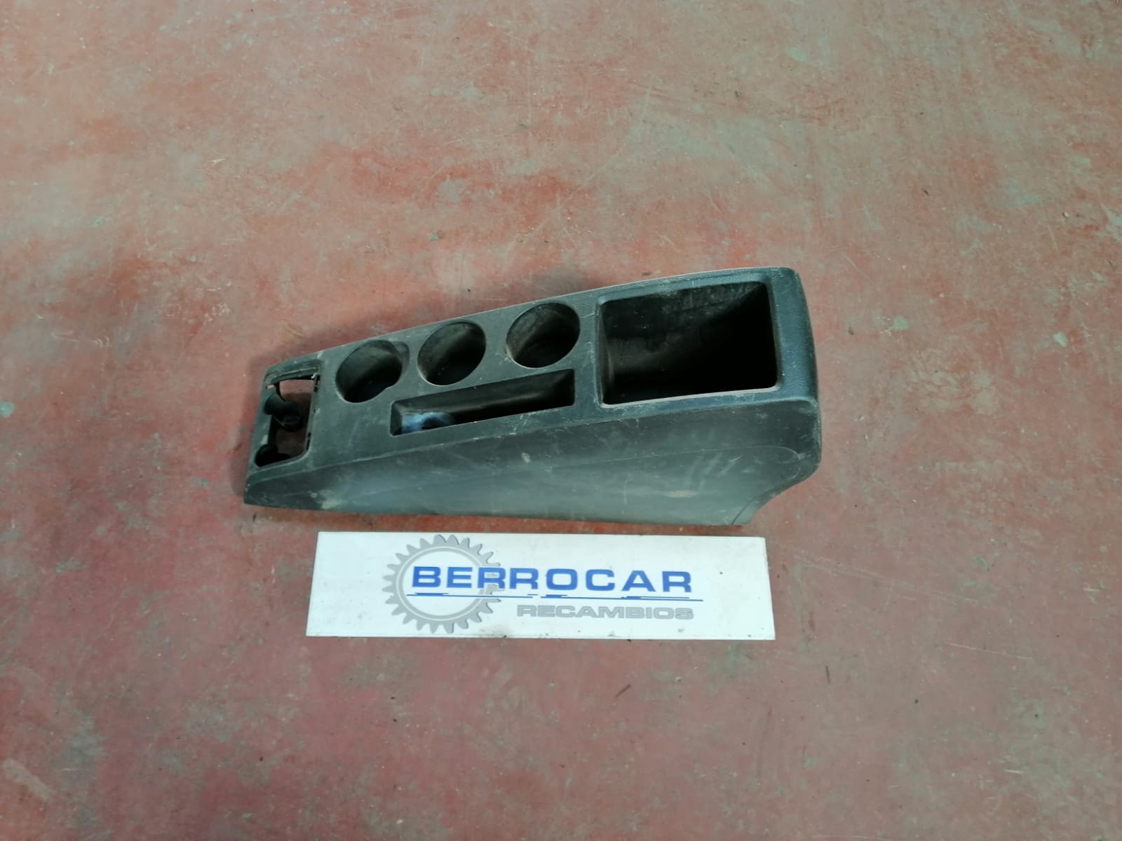 consola_central_589110f010_toyota_corolla_verso_r1_2_2_d_cat