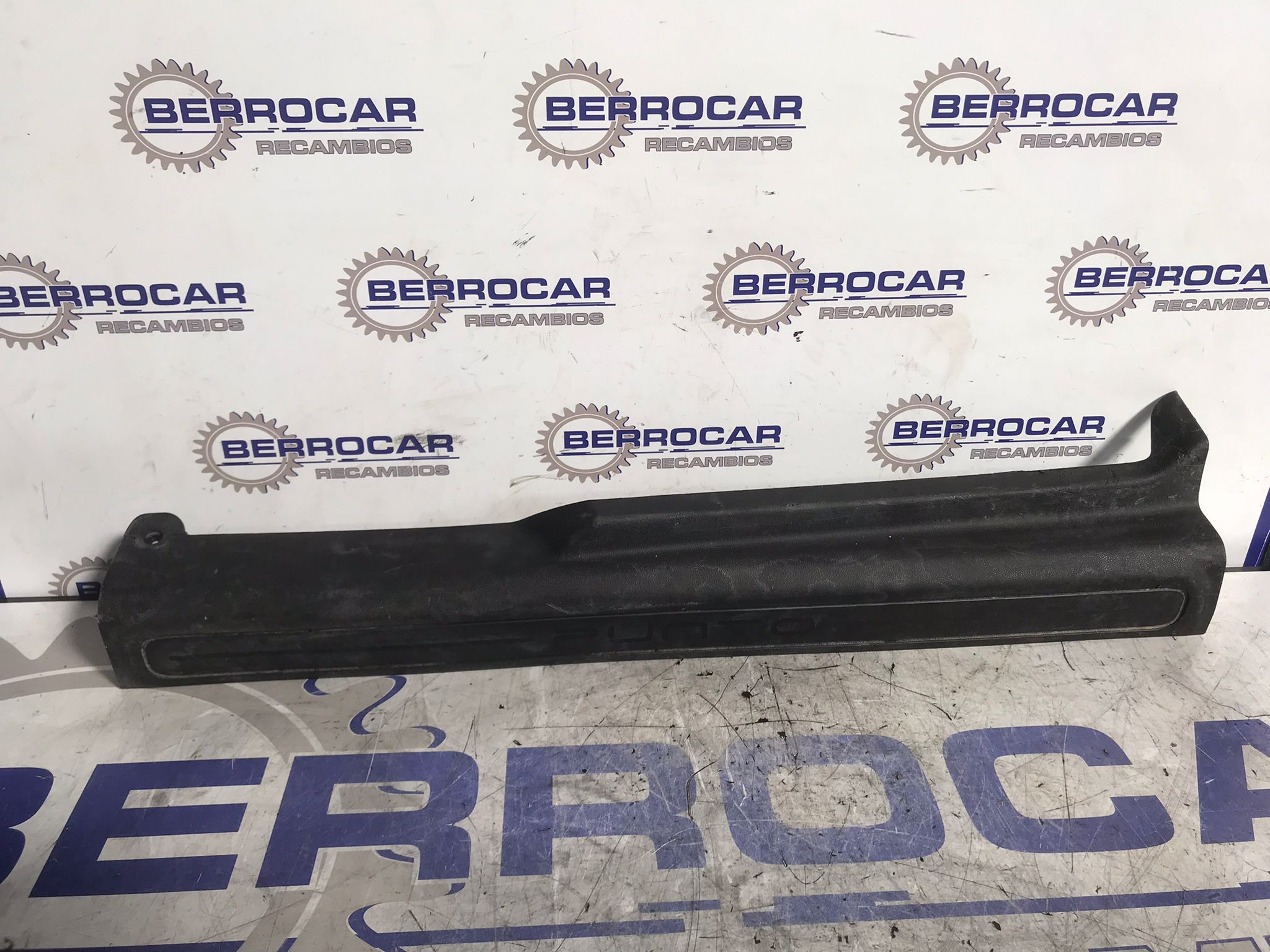 moldura_lateral_735488151_fiat_punto_evo_199_1_3_16v_jtd_cat