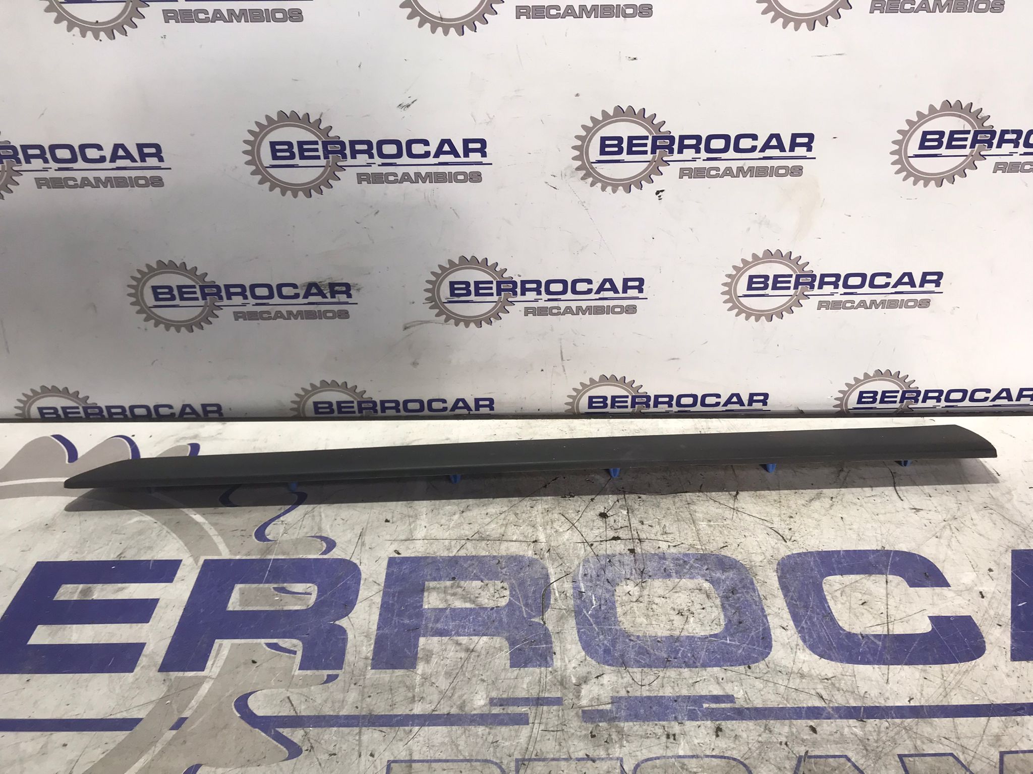 moldura_lateral_808211241r_renault_kangoo_1_5_dci_diesel_fap