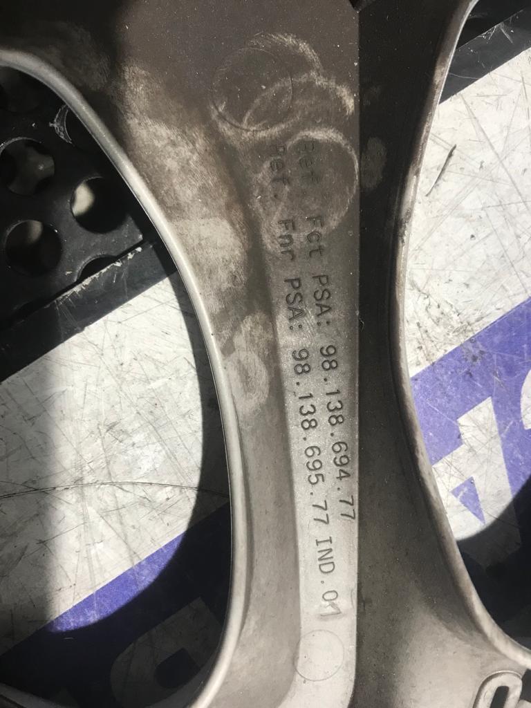 tapacubos_9813869477_citr_n_c3