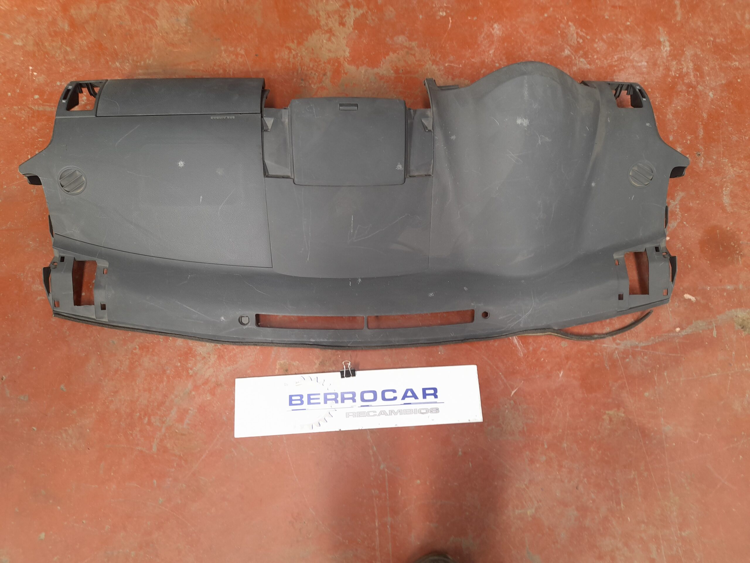 salpicadero_553020f010_toyota_corolla_verso_r1_2_2_d_cat