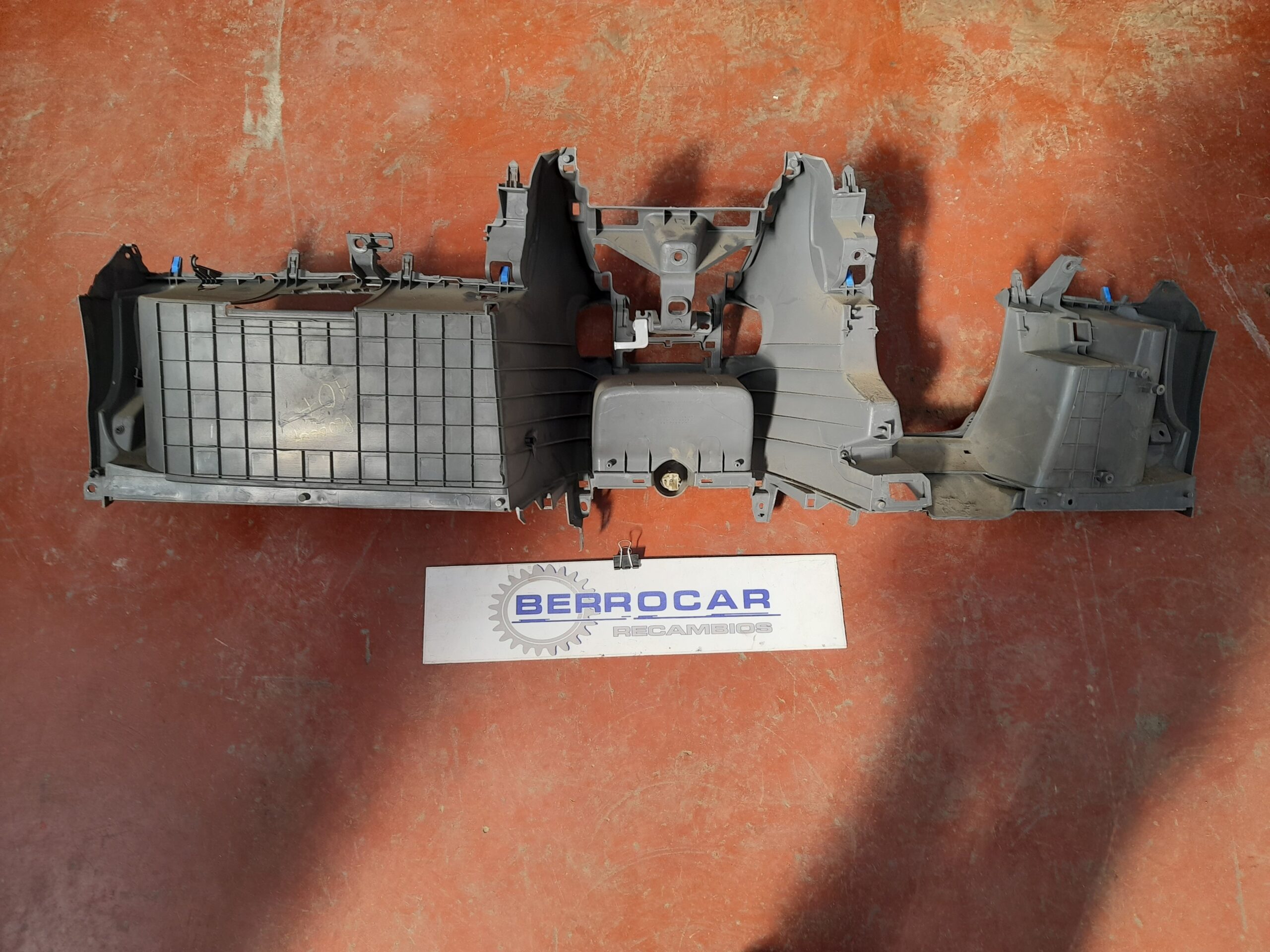 salpicadero_553030h010_peugeot_107_1_0_cat_384f